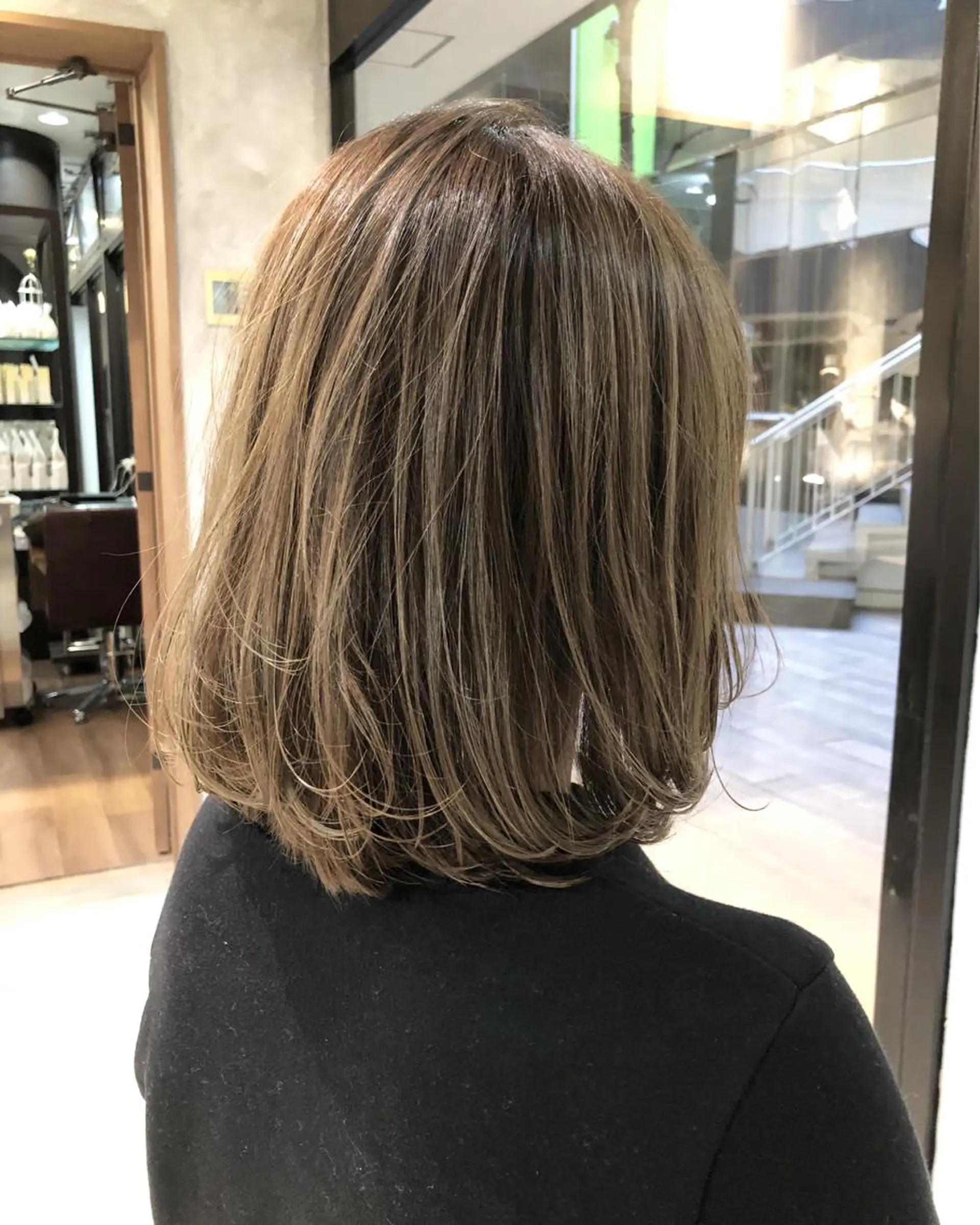 ミディアム カラー 國村 優のヘアスタイル