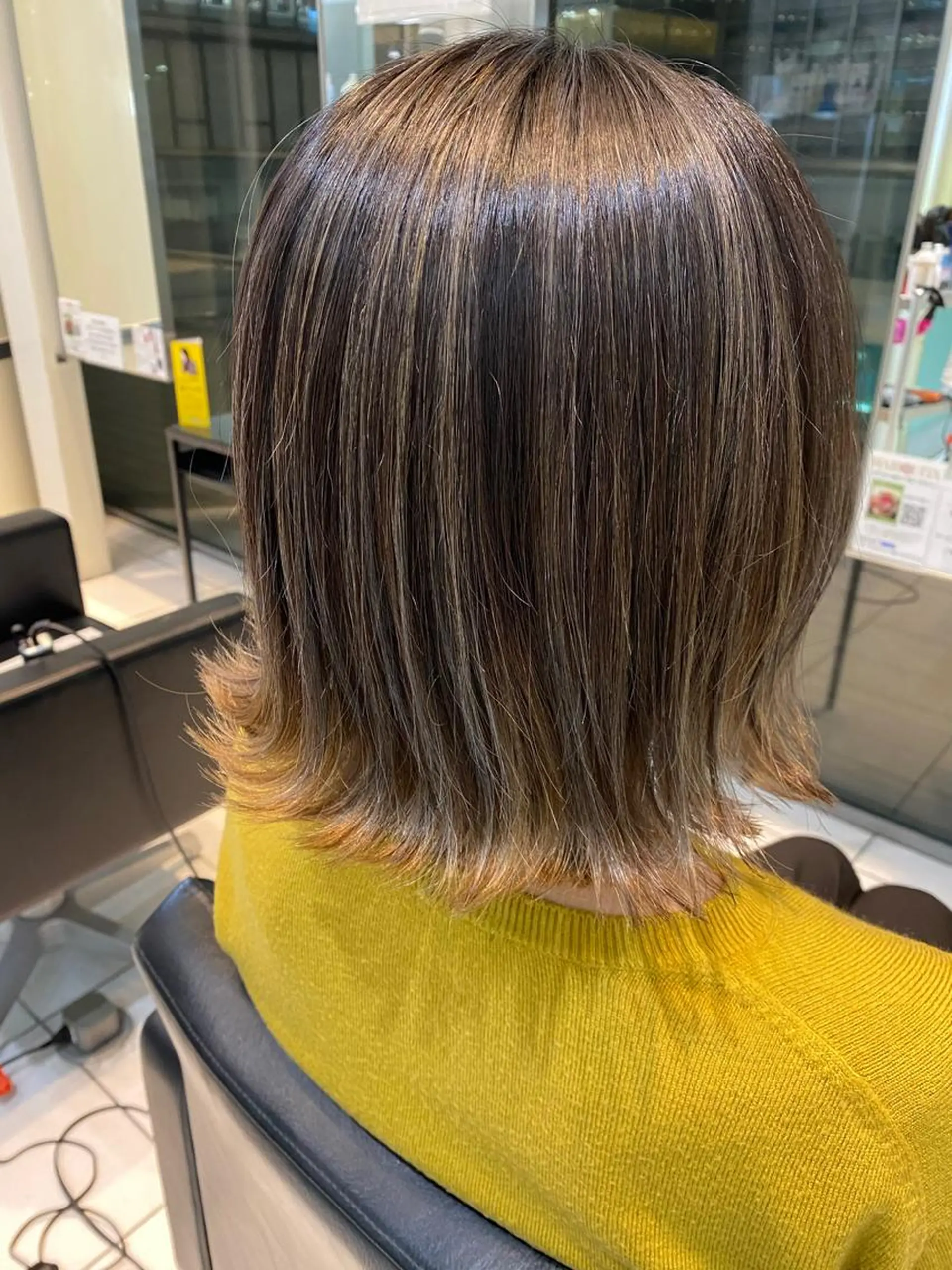 ミディアム カラー バレイヤージュ レイヤーカット ヘアカラー tetote天王寺店所属・SHOTA 大人ショートのヘアスタイル