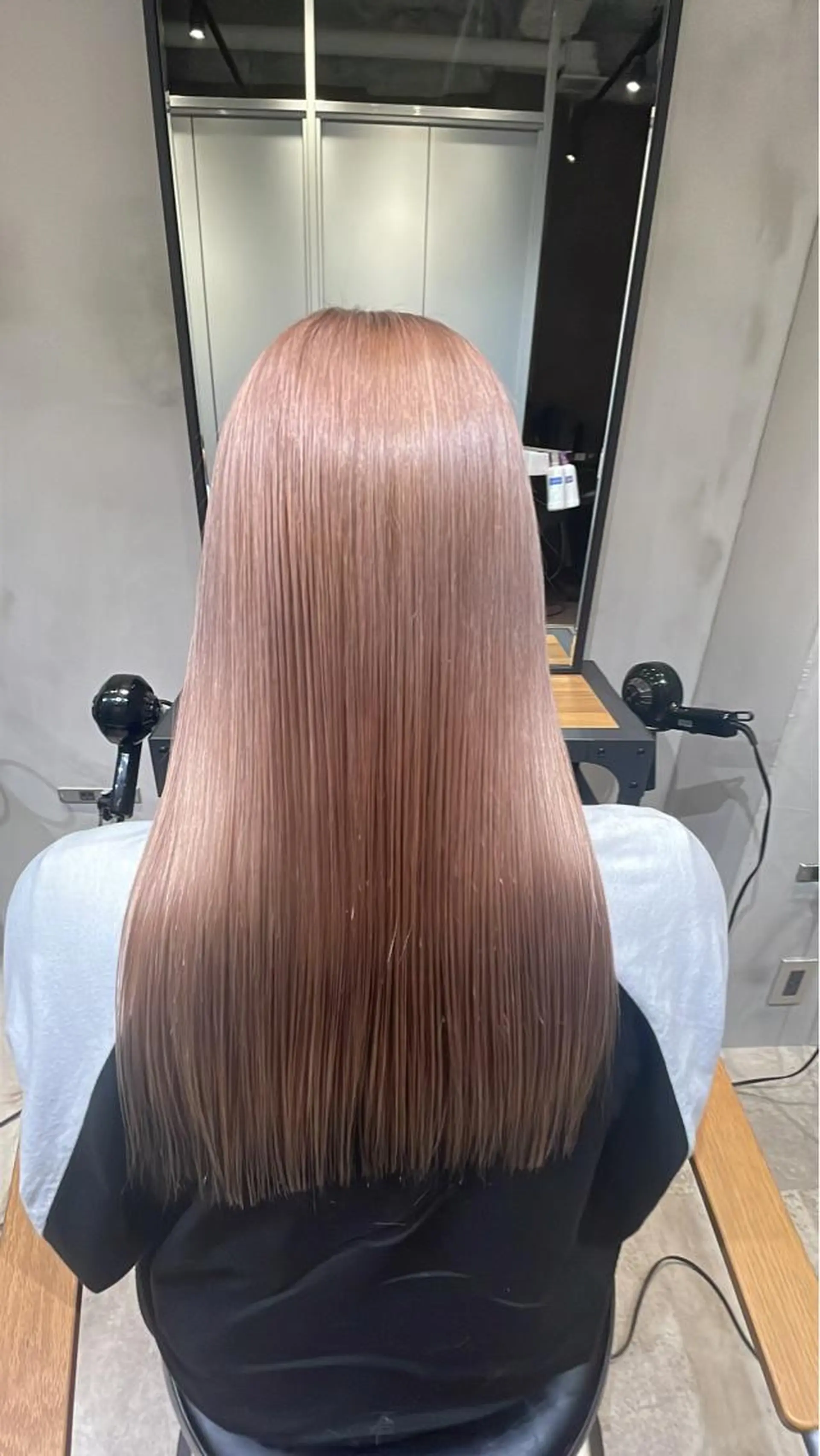 ロング カラー バレイヤージュ ベージュカラー ブリーチ 透明感カラー コーラルベージュ lafith hair dope所属・[外国人風カラー] 店長 田中健太のヘアスタイル