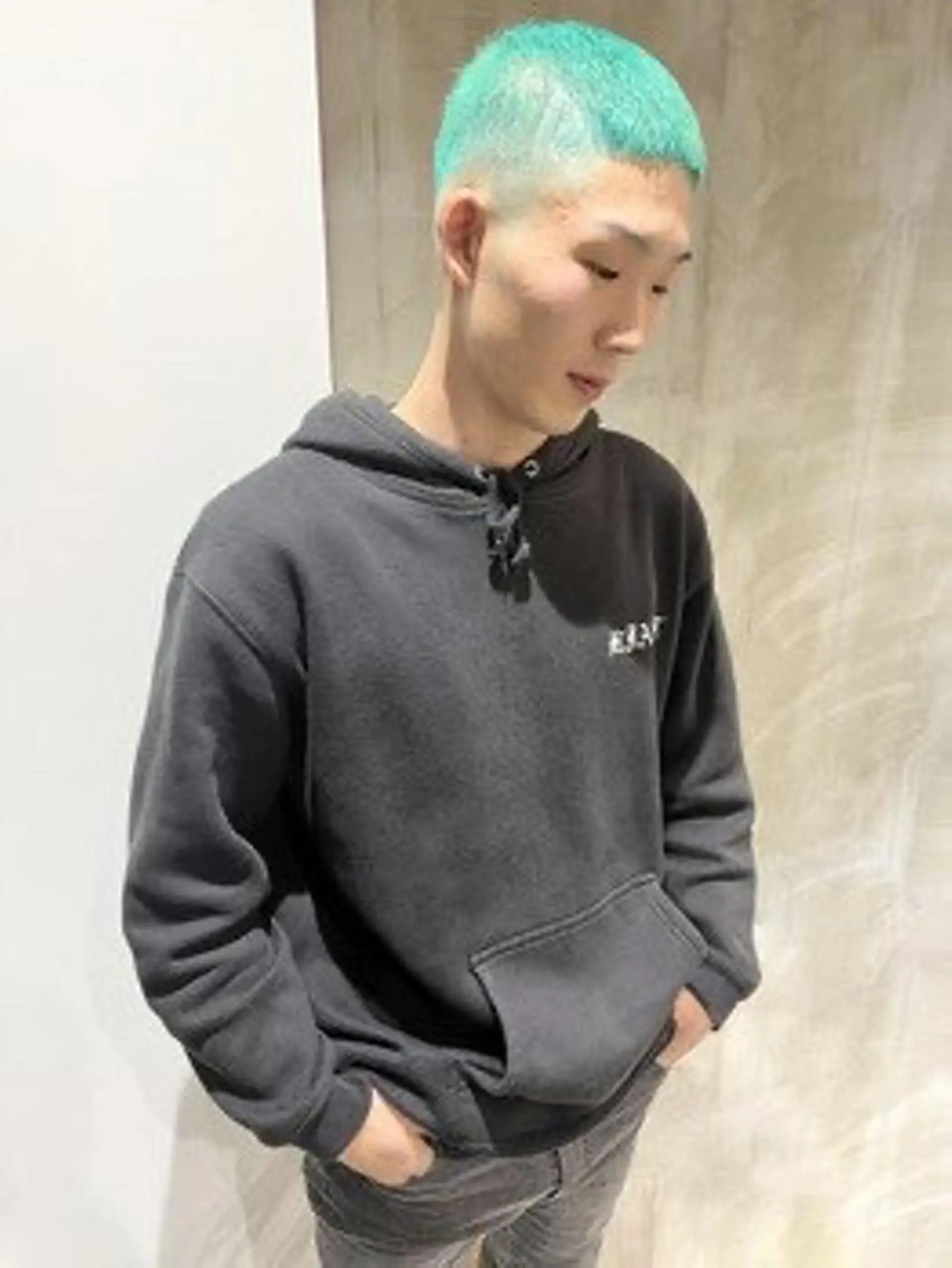 ショート ill副店長 立和田純也のヘアスタイル