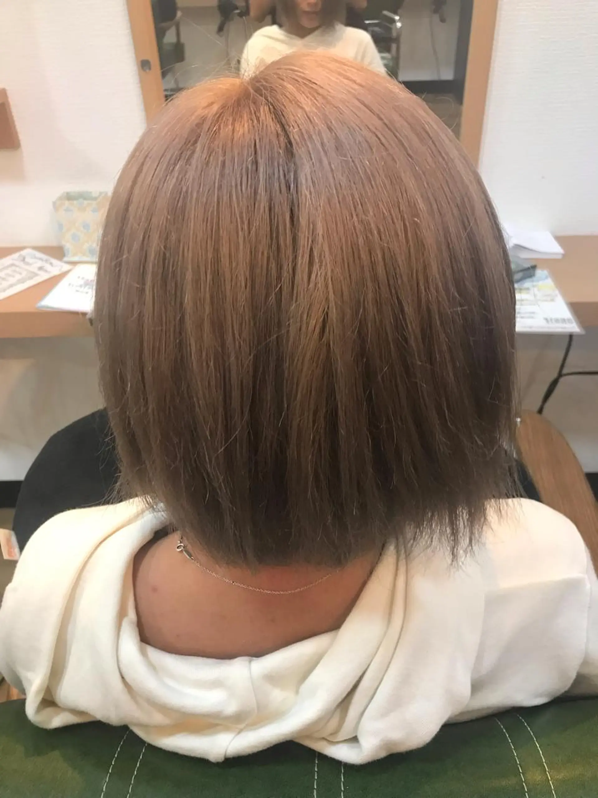 カラー Clochette所属・江原 通仁のヘアスタイル
