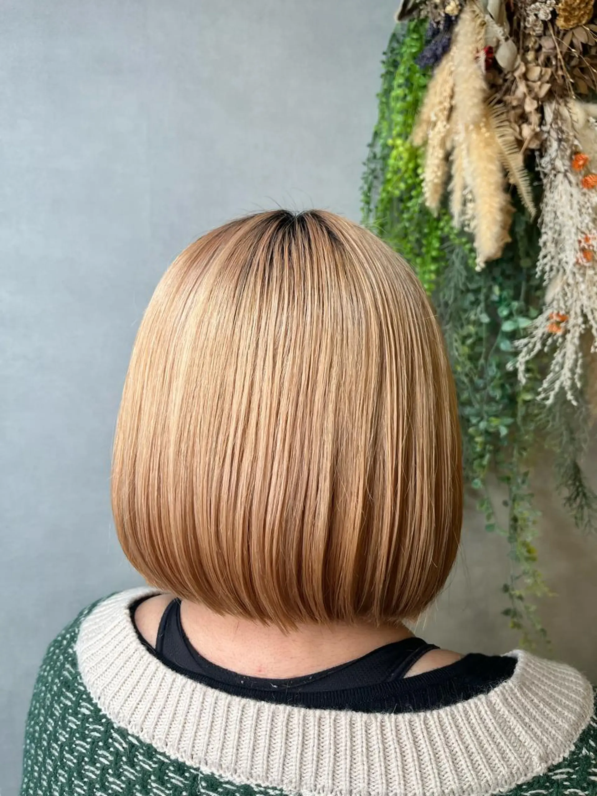 ショート ボブ 外ハネヘア 橘 裕花のヘアスタイル