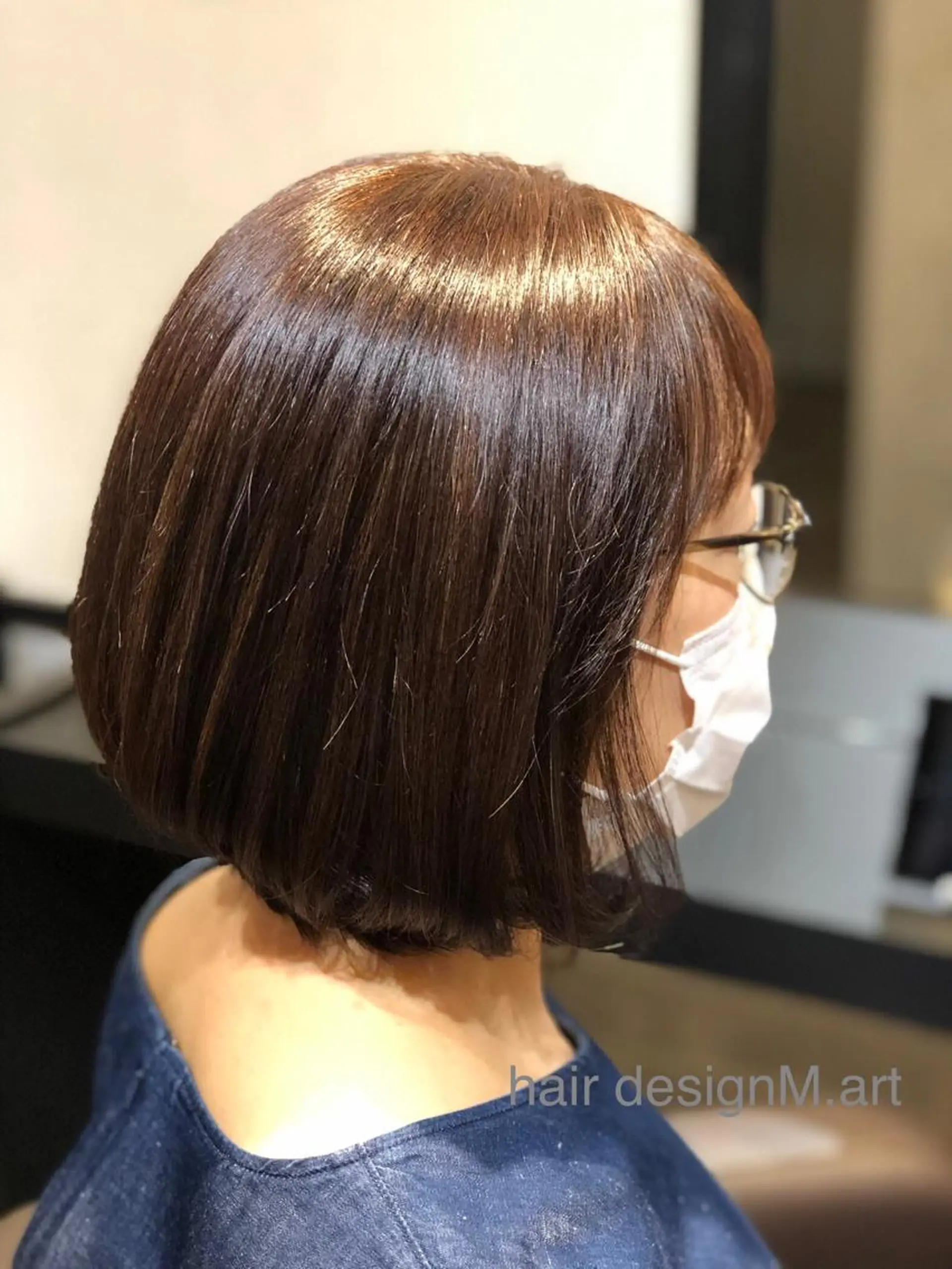 ミディアム カラー 若泉 真梨のヘアスタイル