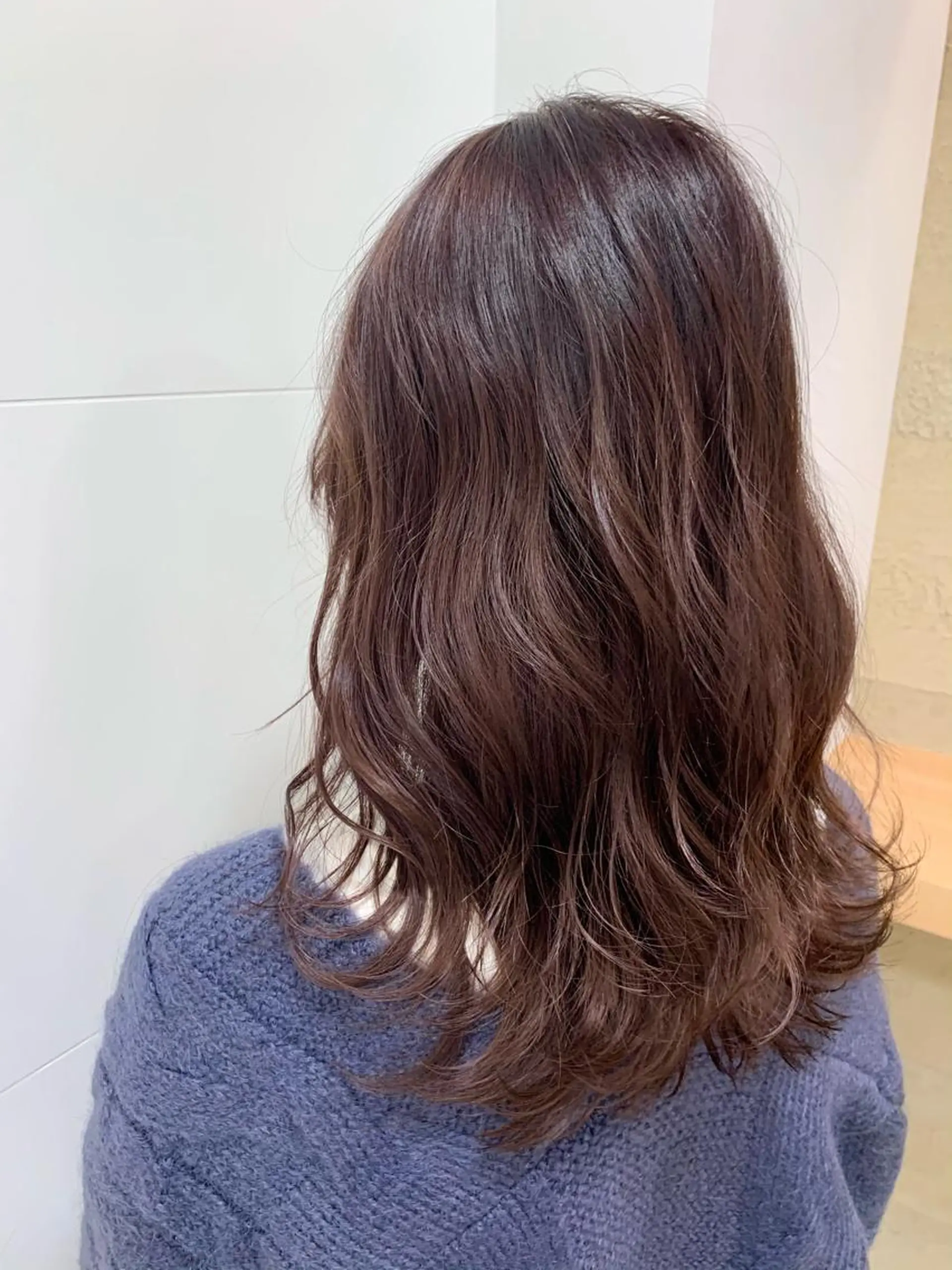 ミディアム カット ヘアカラー トリートメント 米津 優花のヘアスタイル