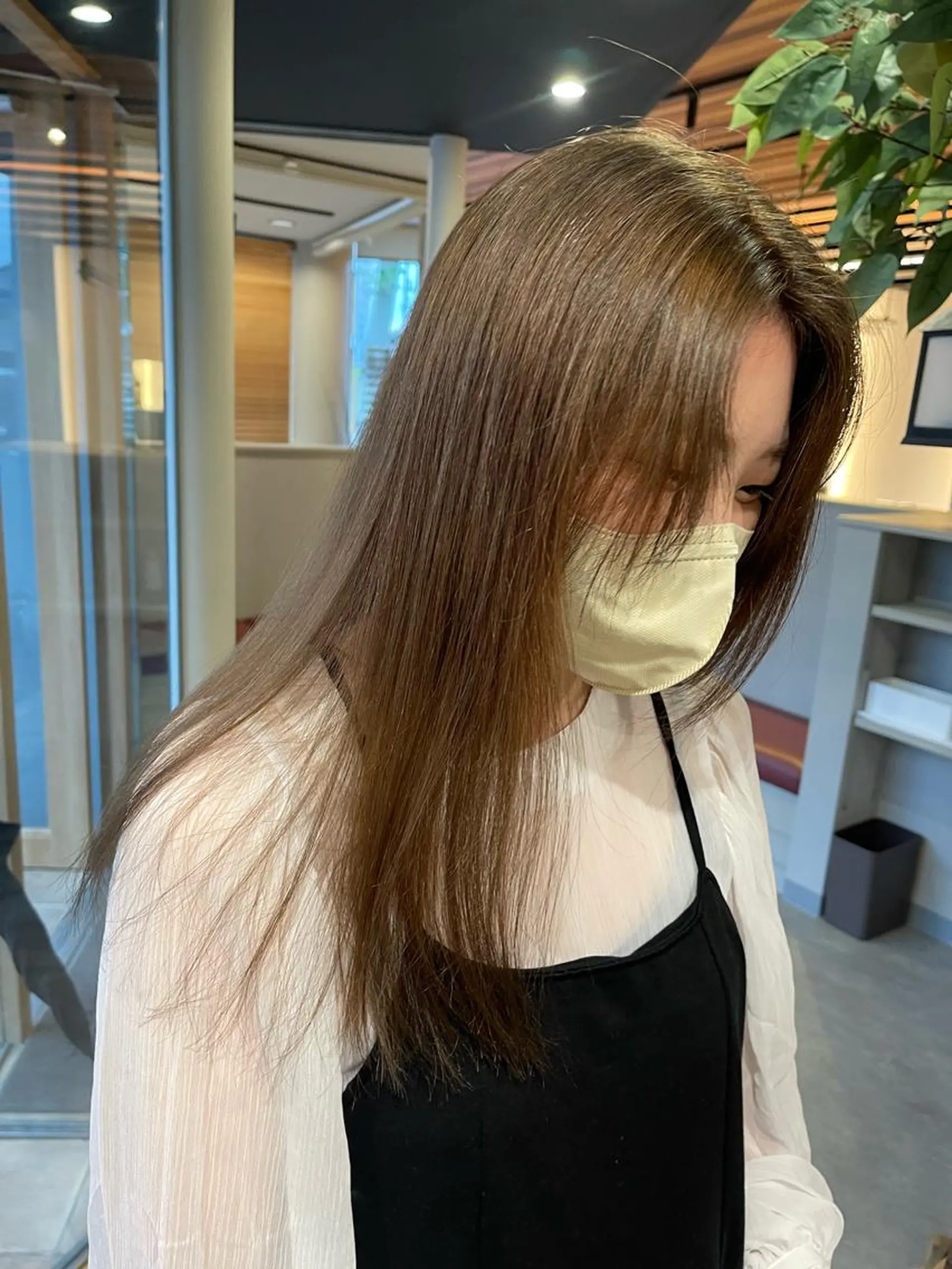 セミロング hyphen《ハイフン》所属・市村 香多のヘアスタイル