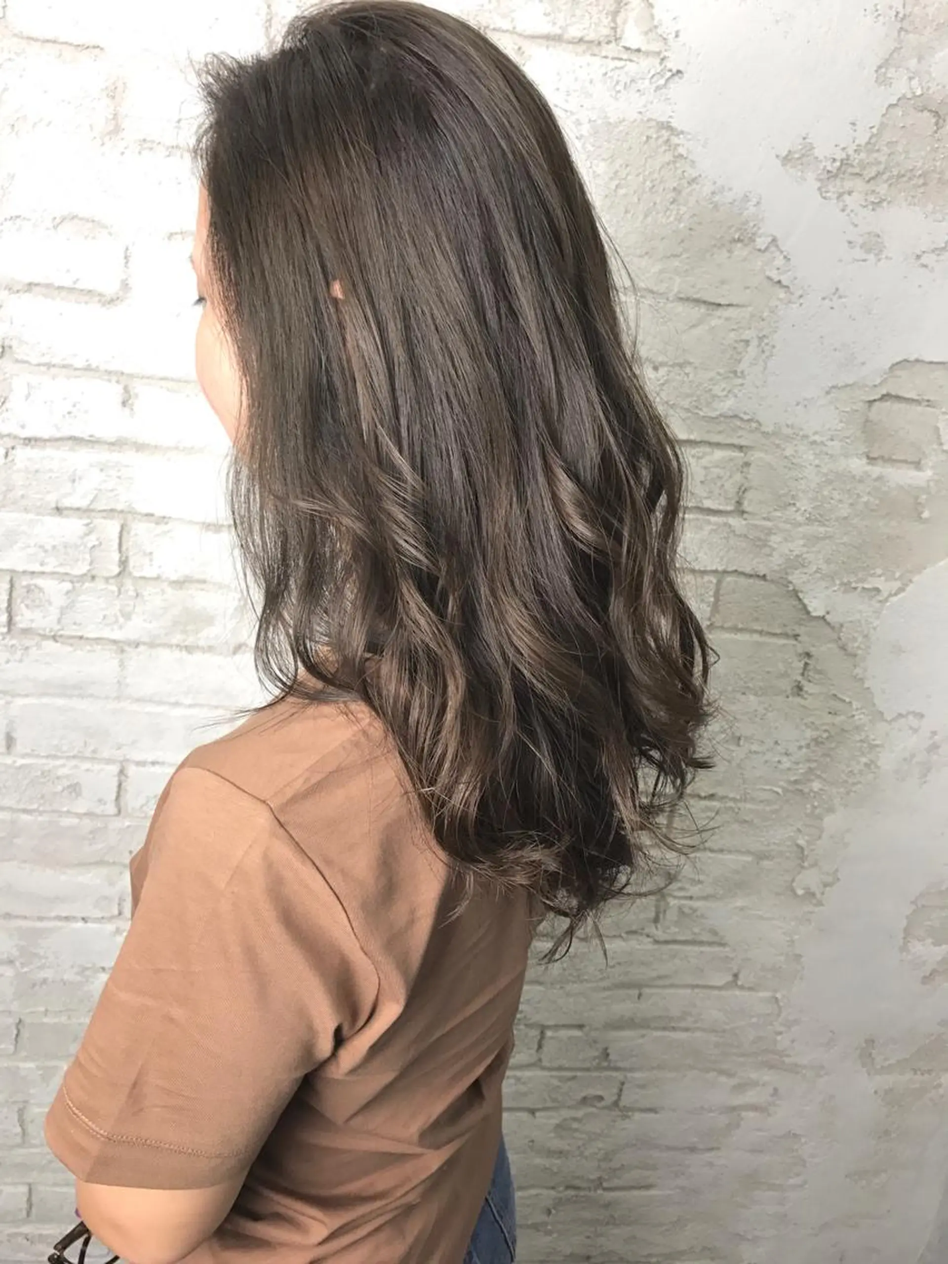 セミロング カラー ヘアアレンジ 韓国ヘア✨グレージュ カラーasamiのヘアスタイル