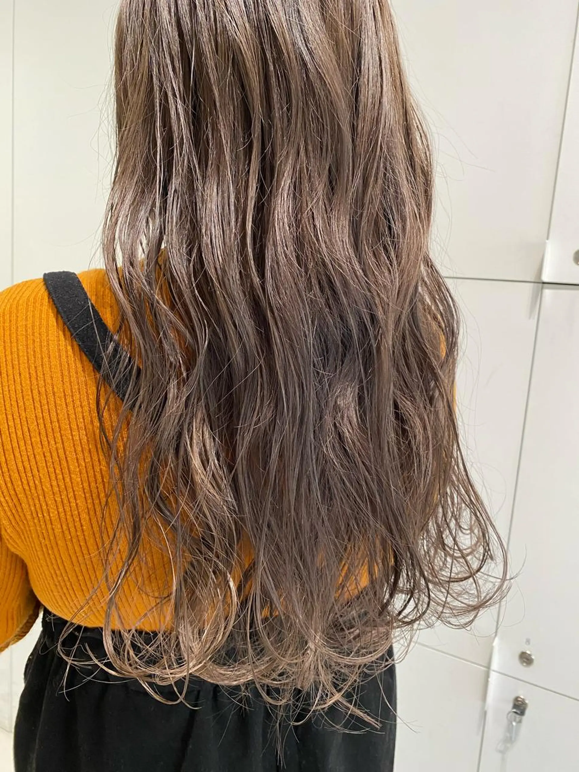 カラー ブリーチ ミキ stylistのヘアスタイル