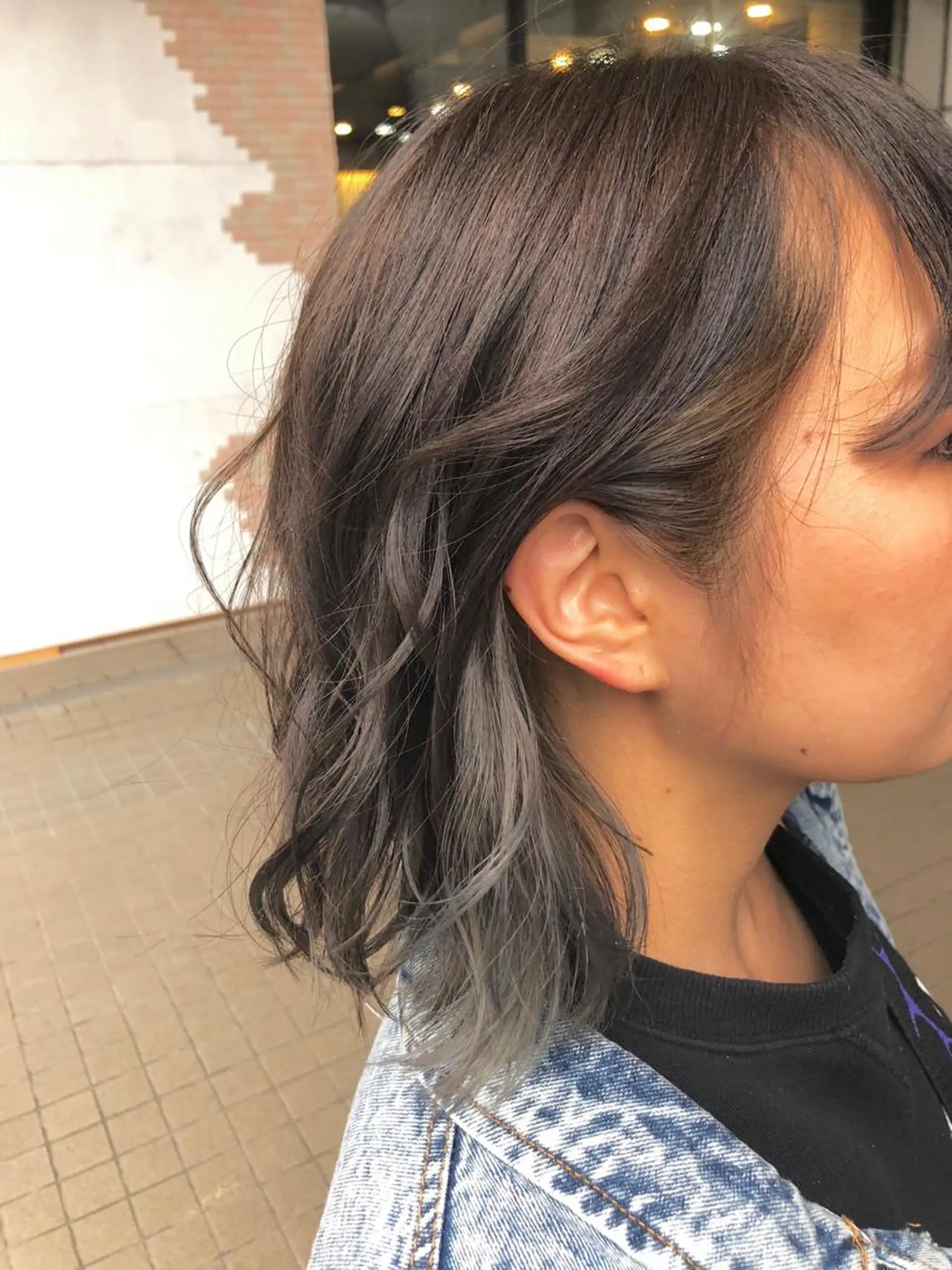 ミディアム カラー アッシュ インナーカラー シルバー カット ヘアカラー トリートメント SHAFT Ieiriのヘアスタイル