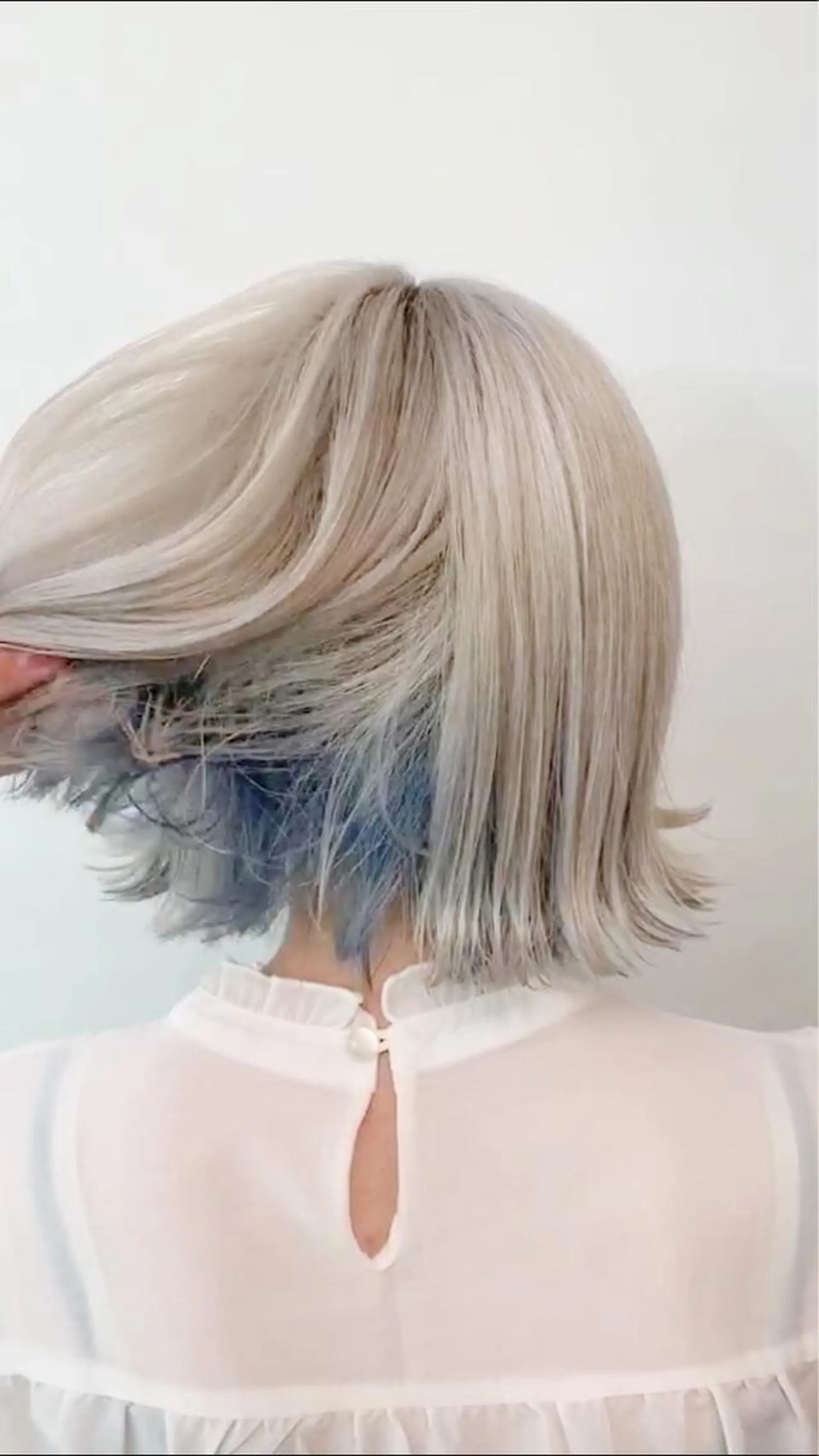 ミディアム カラー レイヤー・ブリーチ kiyotoshiのヘアスタイル