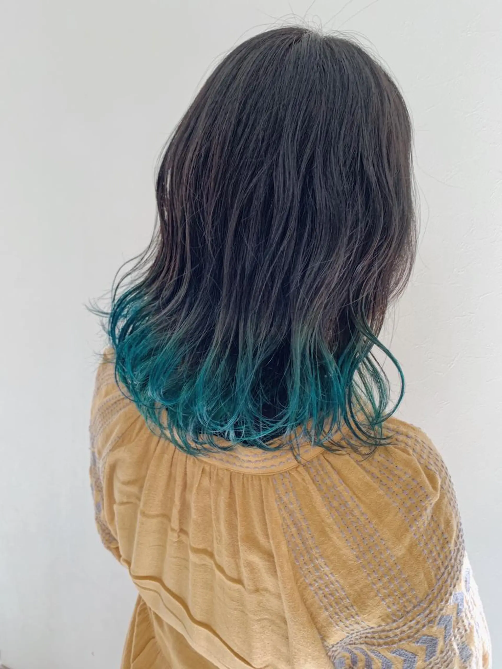 ミディアム カラー 新井 広之のヘアスタイル