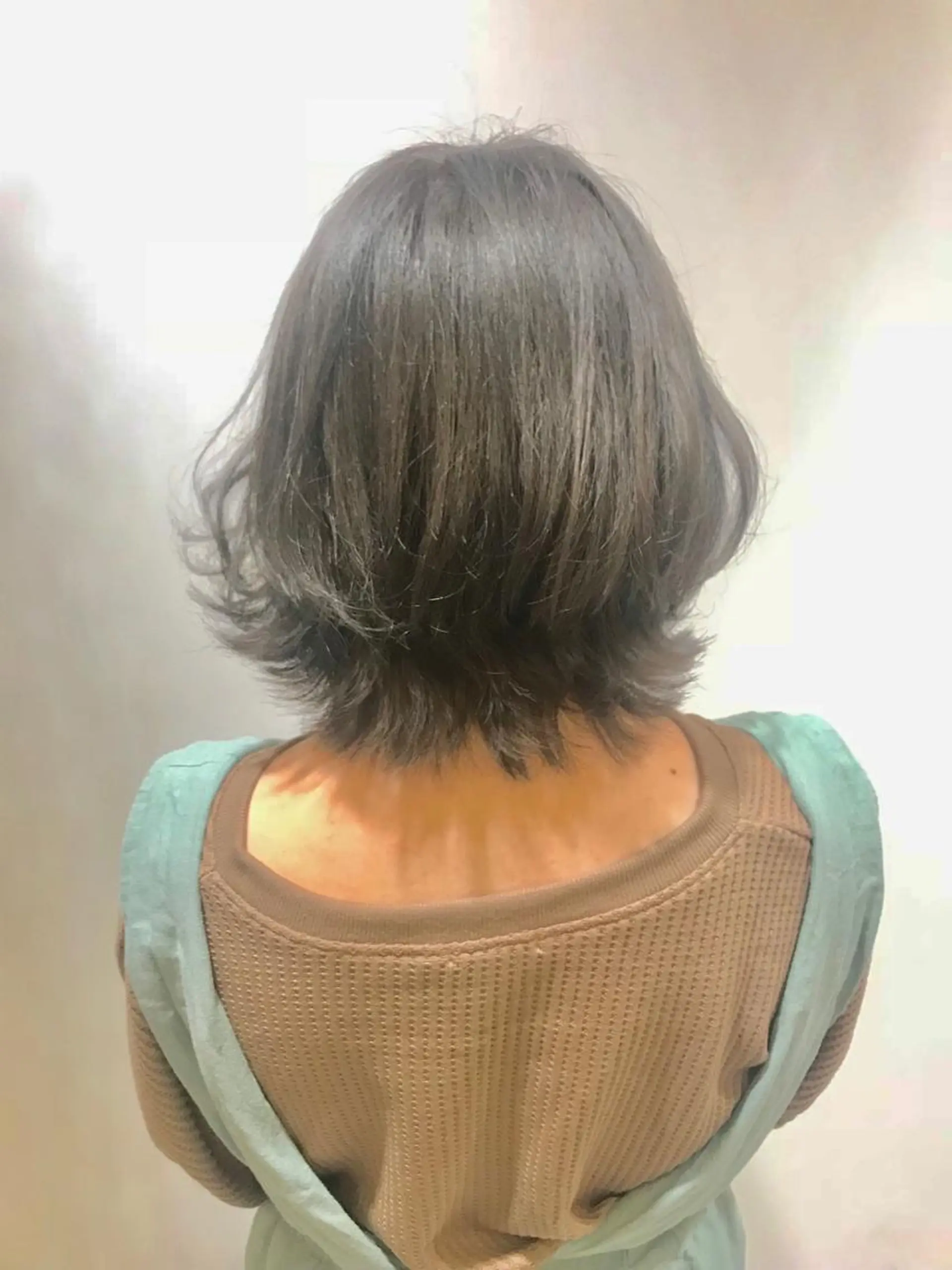 ショート カラー ヘアカラー 🐺ウルフ/レイヤー 似合わせ‎🤍沙羅のヘアスタイル