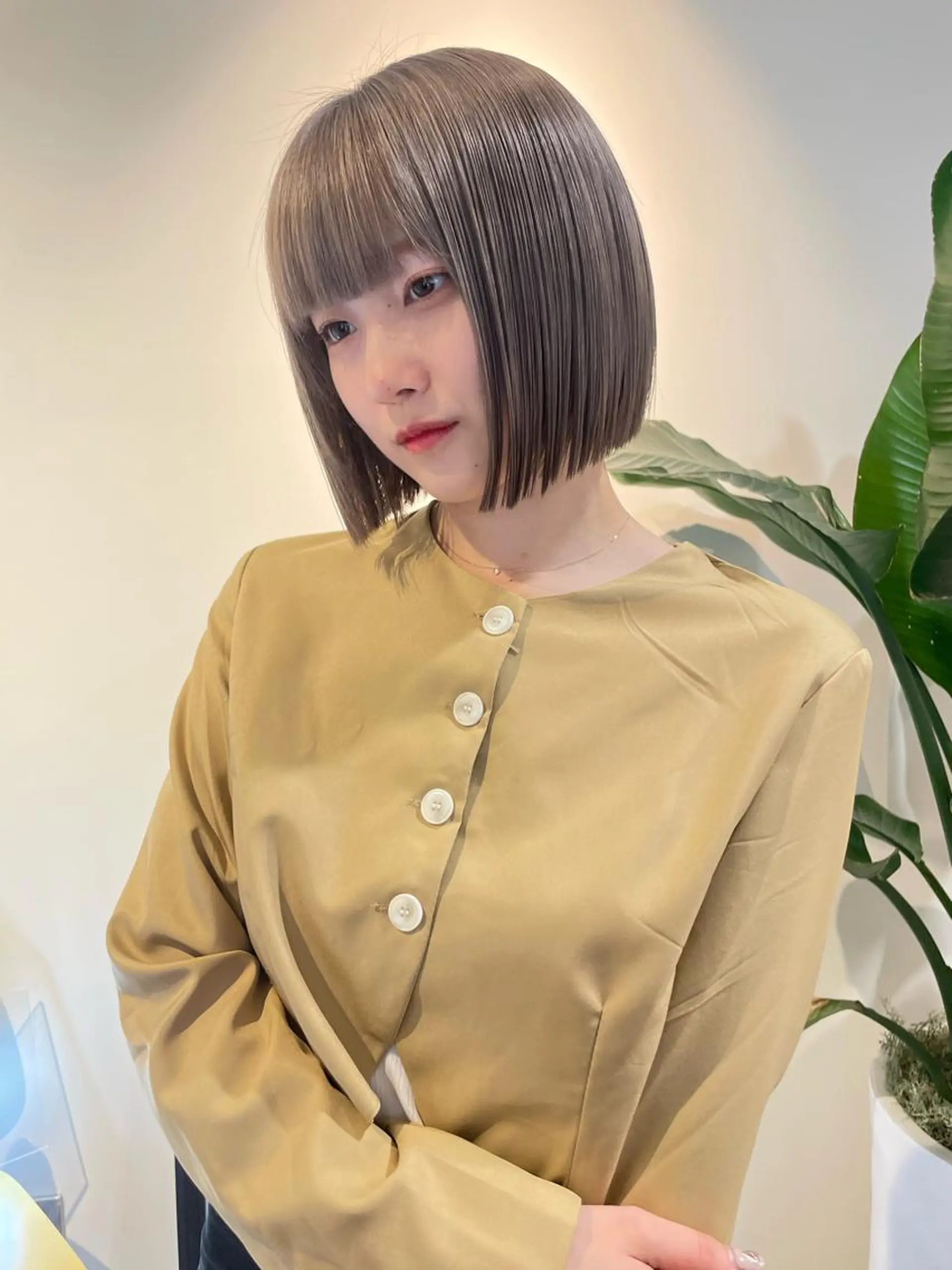 ミディアム カラー 若月 あやかのヘアスタイル