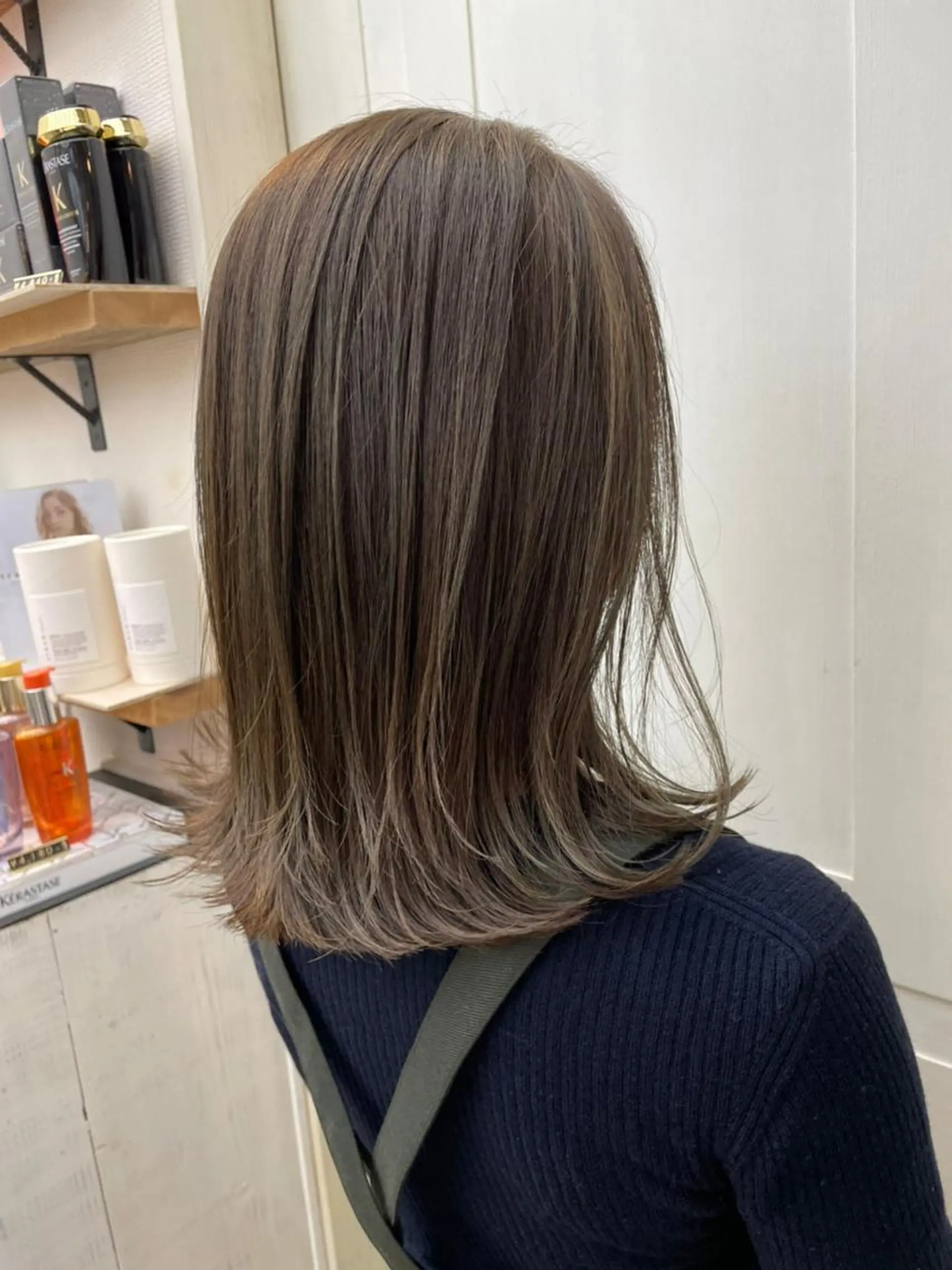 ミディアム カラー アディクシーカラー アッシュ ミストバング ブリーチ ブロンド カット ヘアカラー トリートメント N° anfeel 渋谷🪞🫧のヘアスタイル