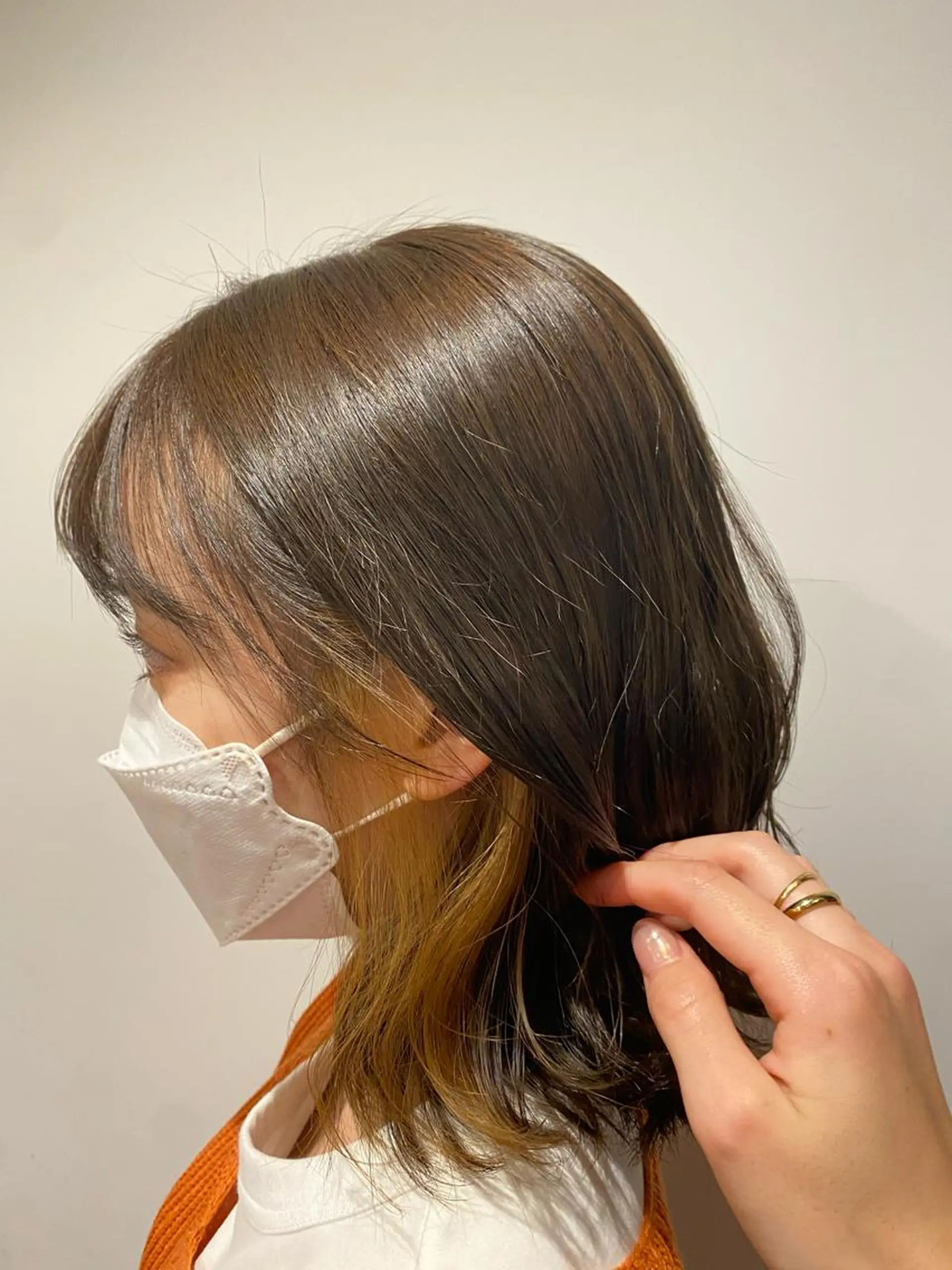 セミロング イエローカラー 後藤 美咲のヘアスタイル