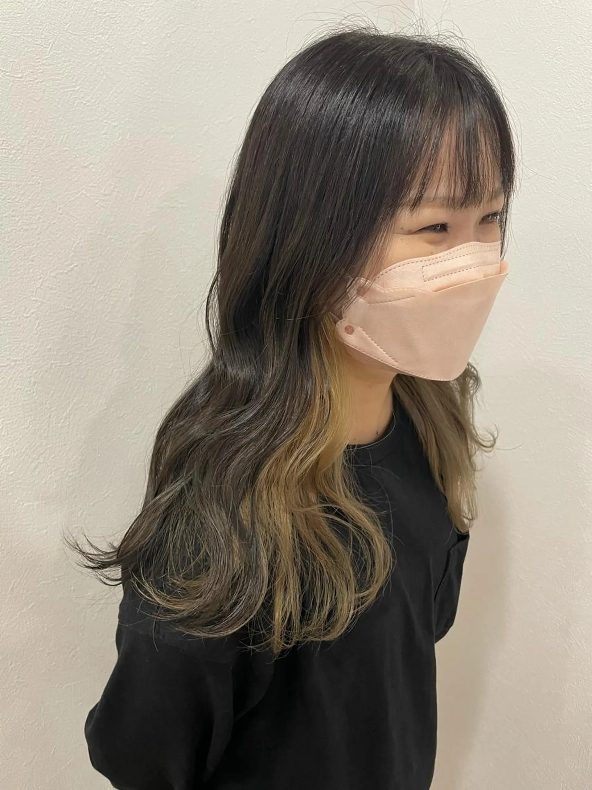 ロング カラー インナーカラー ヘアカラー 川元 汐音のヘアスタイル