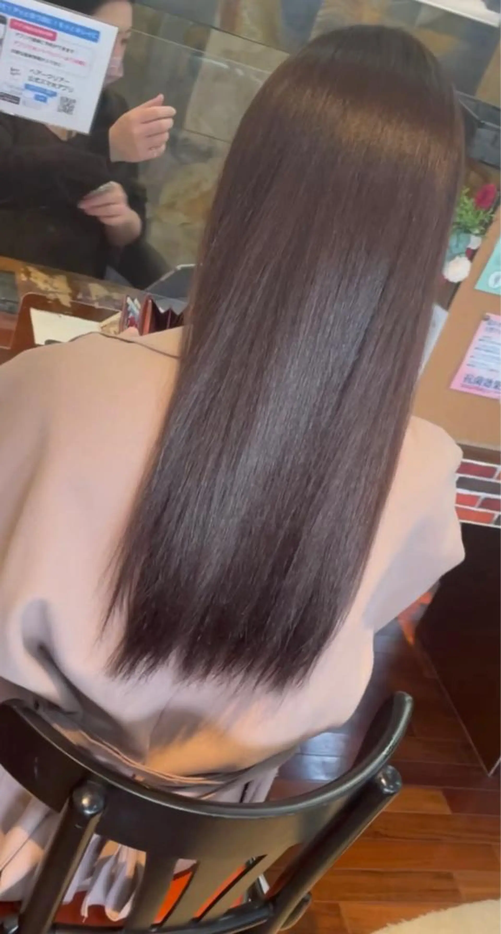 ロング カラー ブリーチ グレージュ ラベンダーカラー ラベンダーグレージュ ラベンダーグレー 福見 美保のヘアスタイル