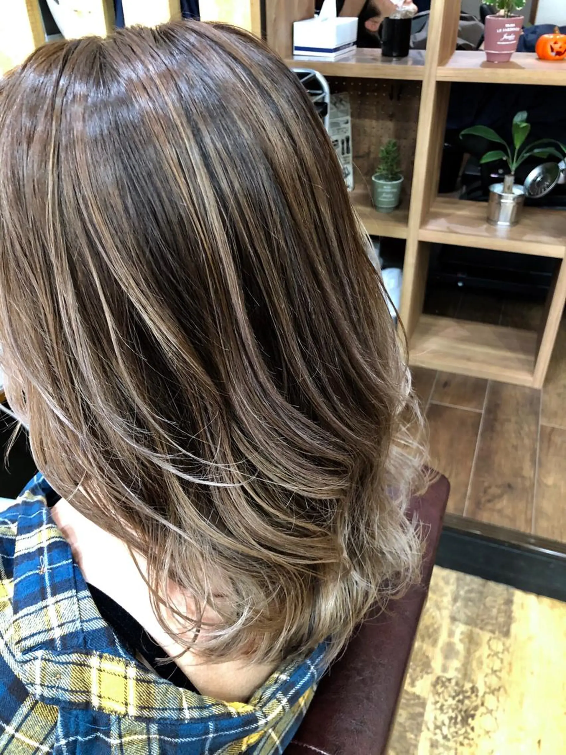 ミディアム カラー THREE所属・THREE 関根大のヘアスタイル