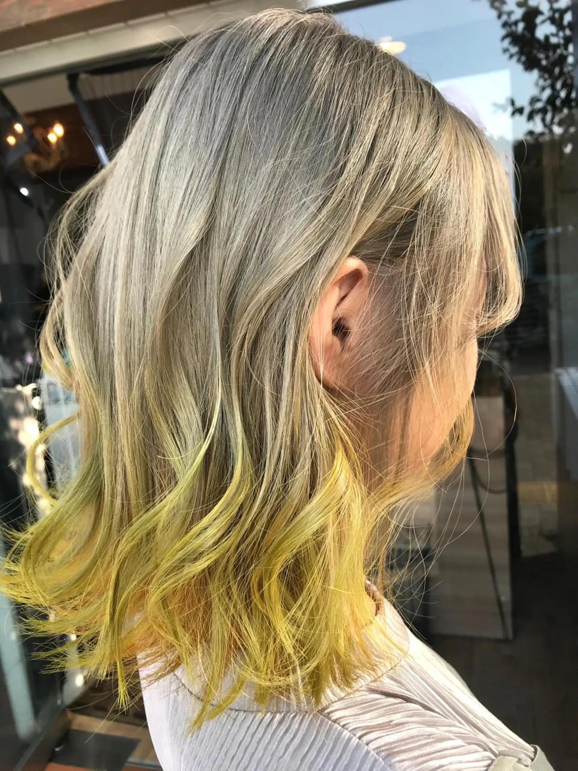 カラー ブリーチ イエローカラー ヘアカラー トリートメント ✅ｼｪｱｻﾛﾝJAM 相田友和のヘアスタイル