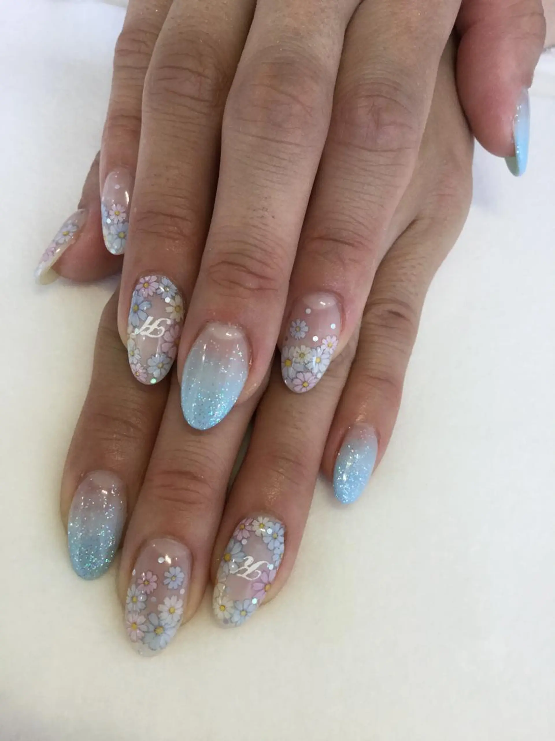 ネイル ハンドネイル 💎🐰 saki. m 🐰💎のネイルデザイン