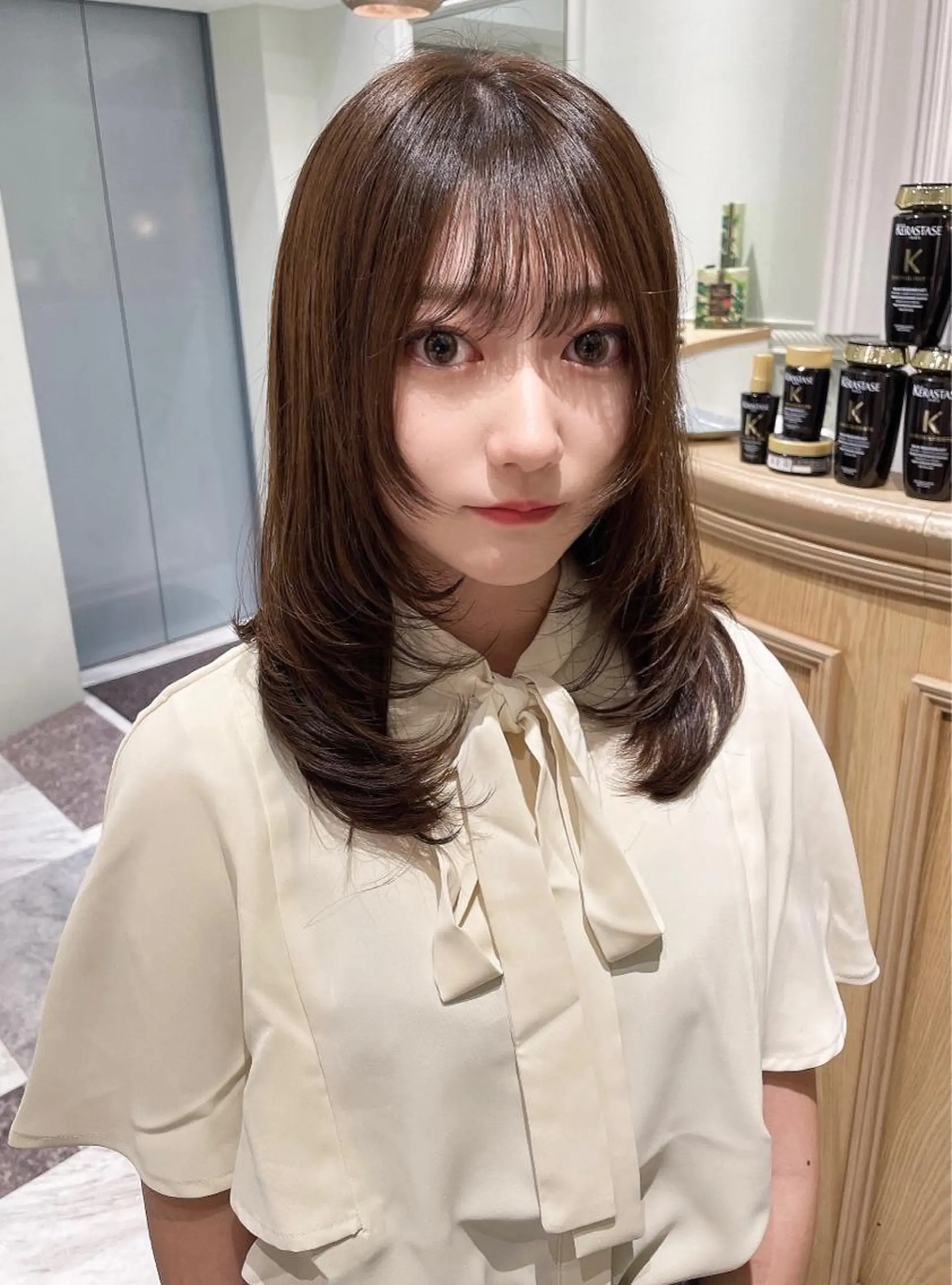 ミディアム カラー ベージュカラー 黒髪 ブリーチ ブルーカラー ブルーブラック カット ヘアカラー トリートメント 木屋元一/透明感 /レイヤー/顔まわりのヘアスタイル