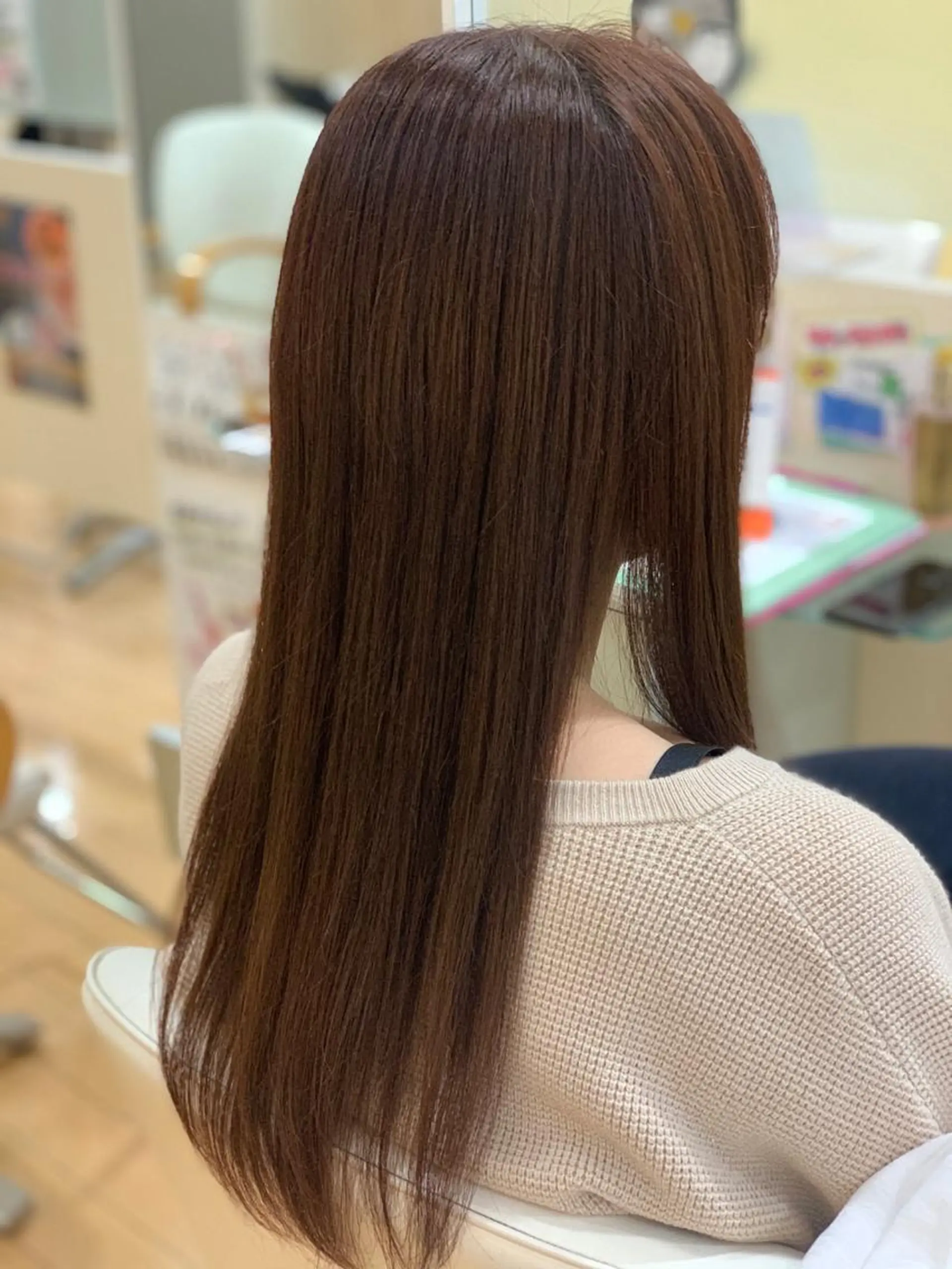 ロング カラー ブラウンカラー ピンクカラー ピンクブラウン ヘアカラー 美容しょうへいの店所属・吉川 茉由子のマツエク・マツパデザイン