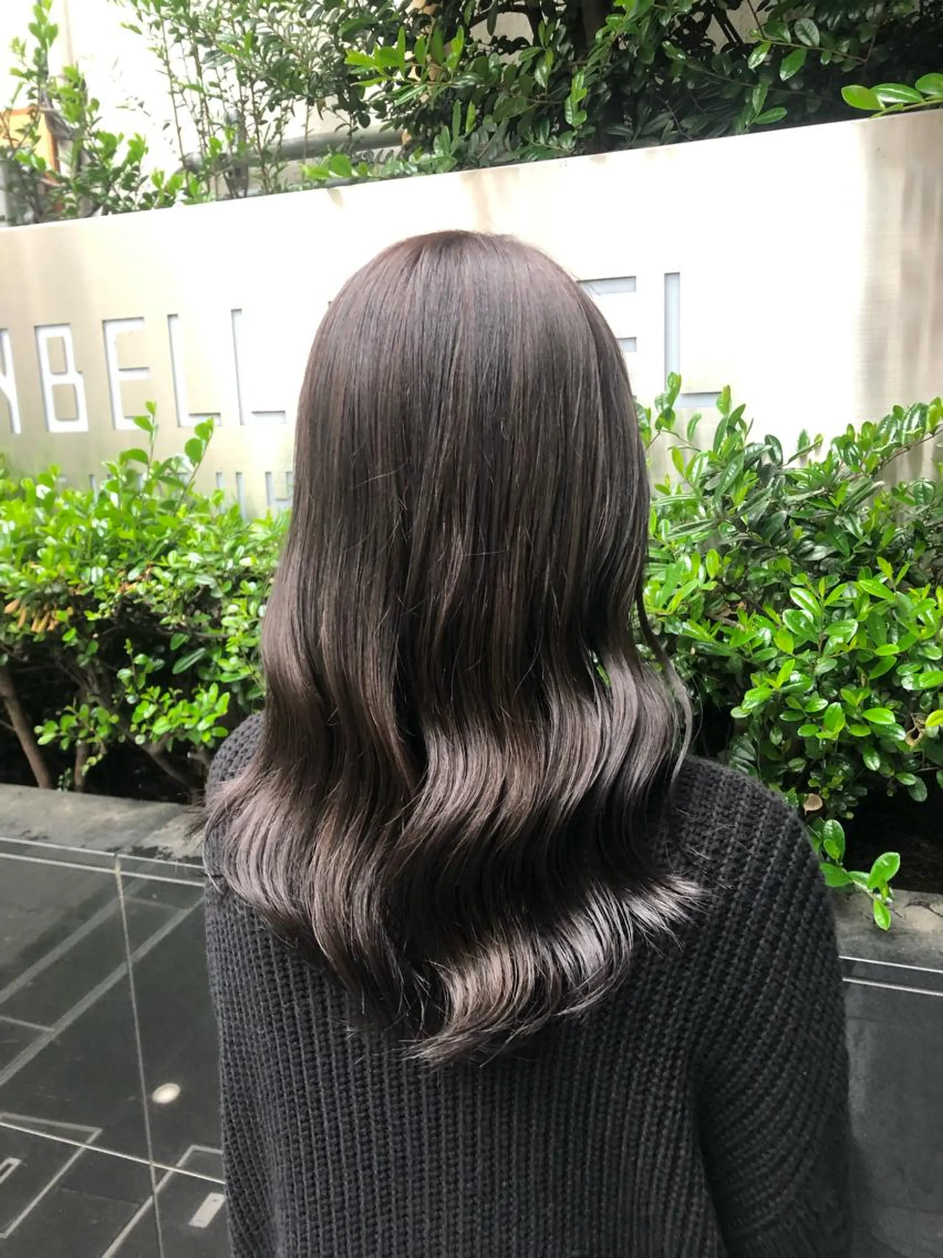 ミディアム カラー ダークグレー ダークグレージュ グレージュ ヨシンモリ カット ヘアカラー トリートメント ボブ/縮毛矯正/ レイヤー/塚田のヘアスタイル