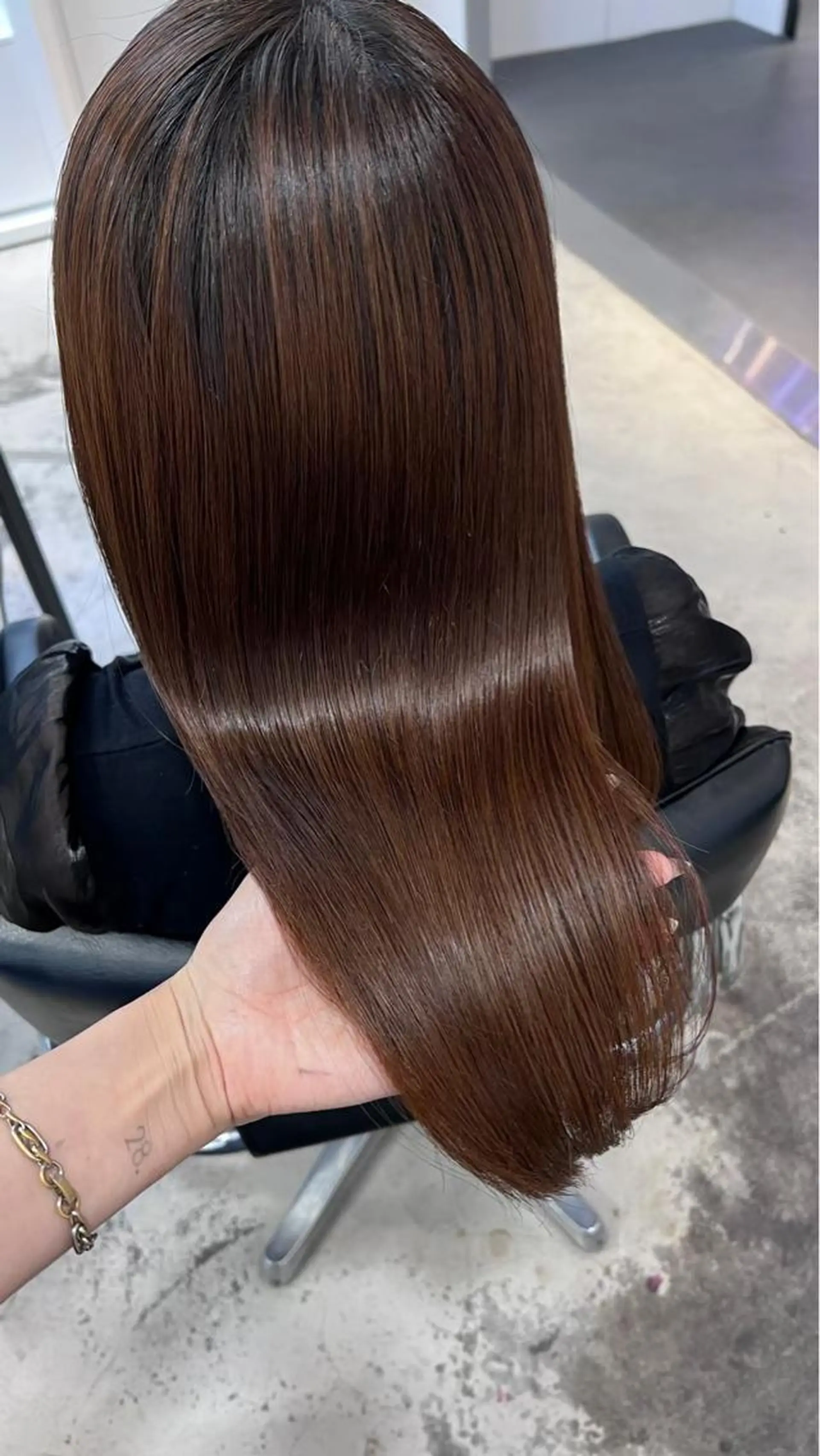 ロング カラー 阿久津真衣 似合わせカットのヘアスタイル