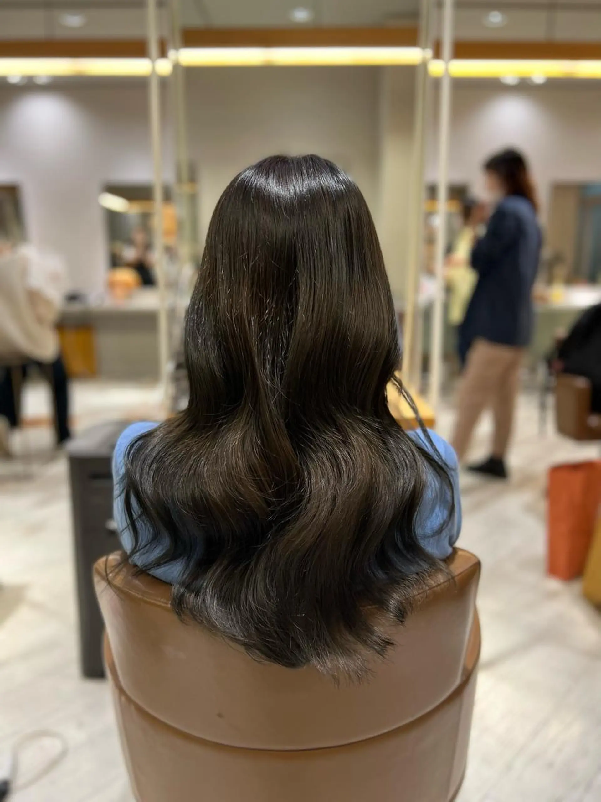 カラー オリーブカラー レイヤースタイル /宮本セナのヘアスタイル