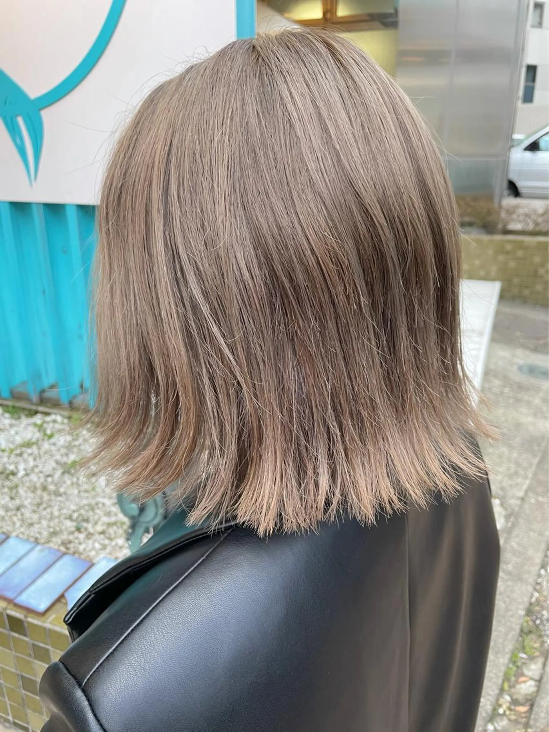 ミディアム カラー ベージュカラー ブリーチ ミルクティーベージュ 佐藤 魁人のヘアスタイル