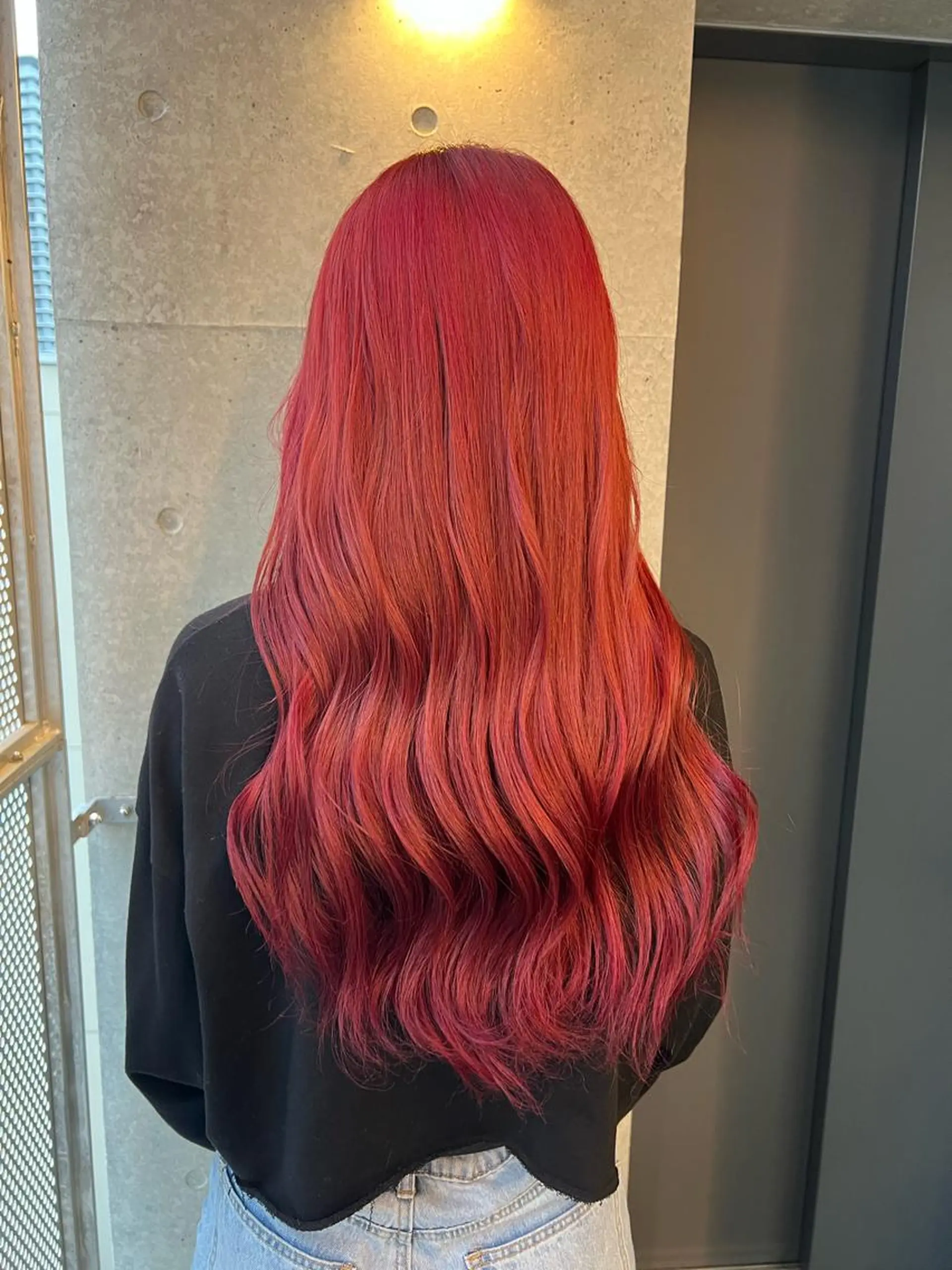 ロング カラー シールエクステ アディクシーカラー アッシュ バレイヤージュ ミストバング ヘアカラー ＤＥＳＴ所属・吉野 瑳桜のヘアスタイル