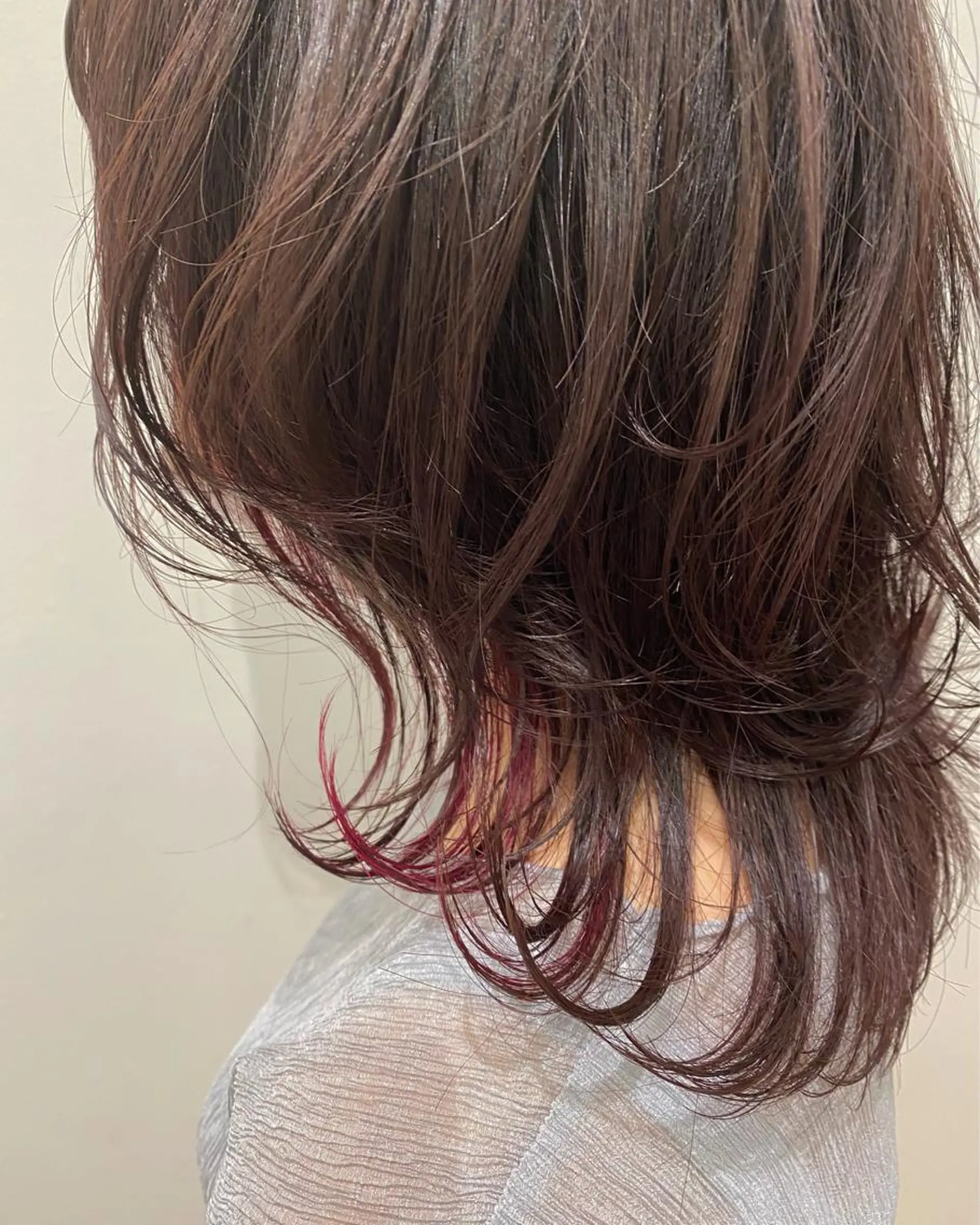 ミディアム カラー 石田 優菜のヘアスタイル