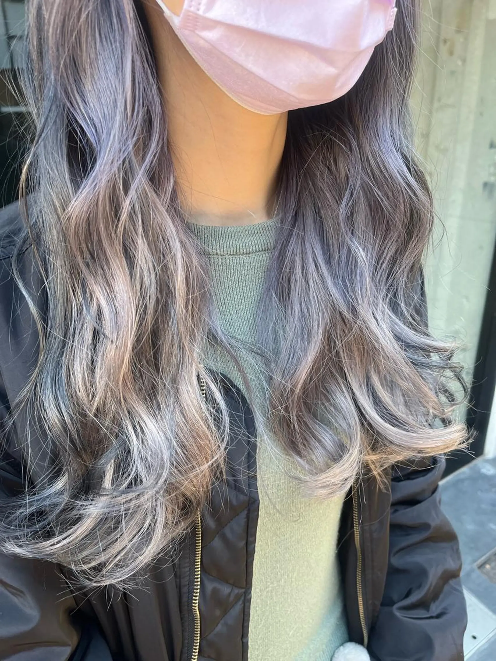 ロング カラー ブリーチ カット ヘアカラー トリートメント 原宿サロン代表 デザインカラー伊藤卓のヘアスタイル