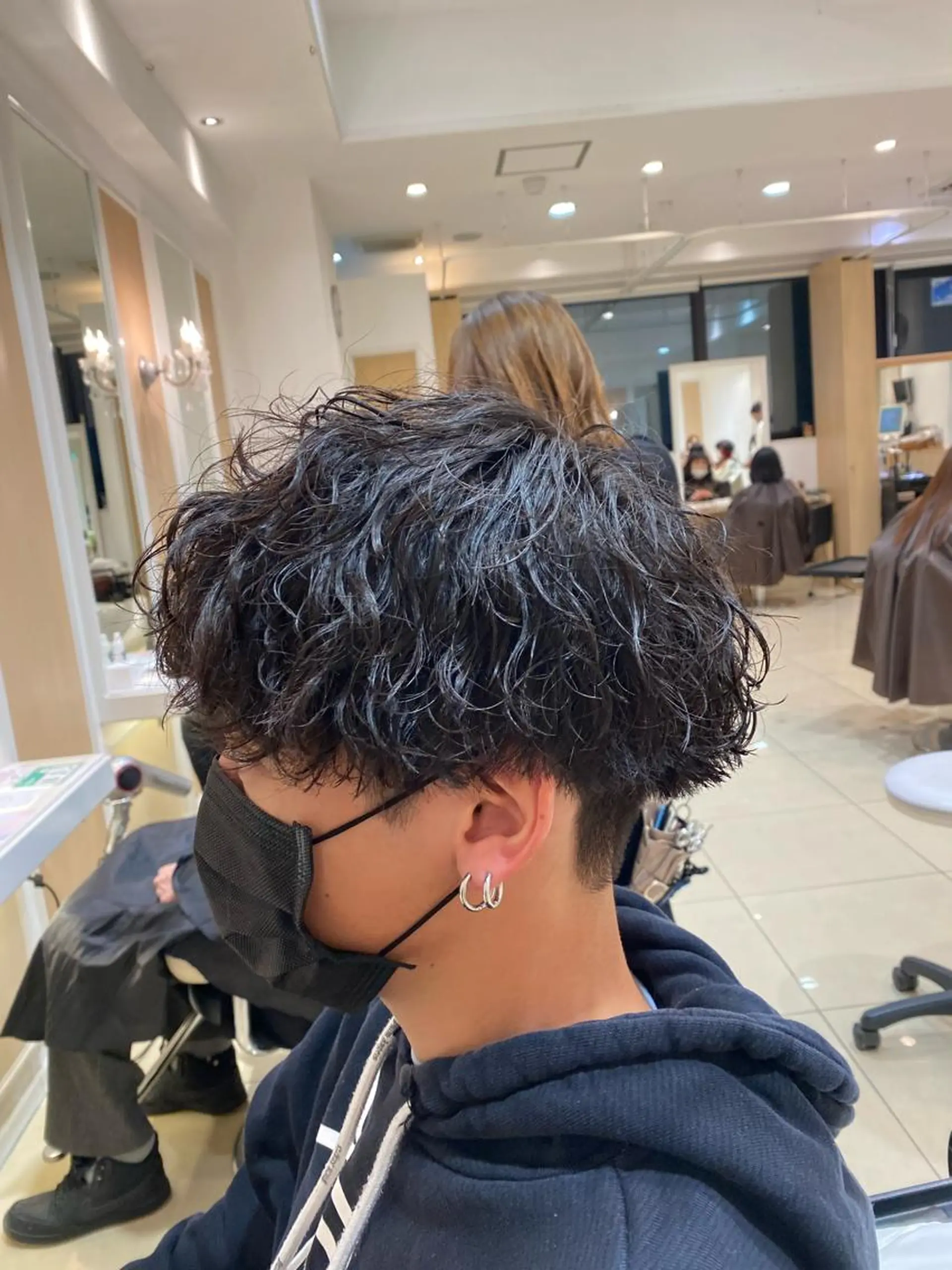 ショート パーマ メンズ カット パーマ メンズ特化型美容師 栗山勇人のヘアスタイル