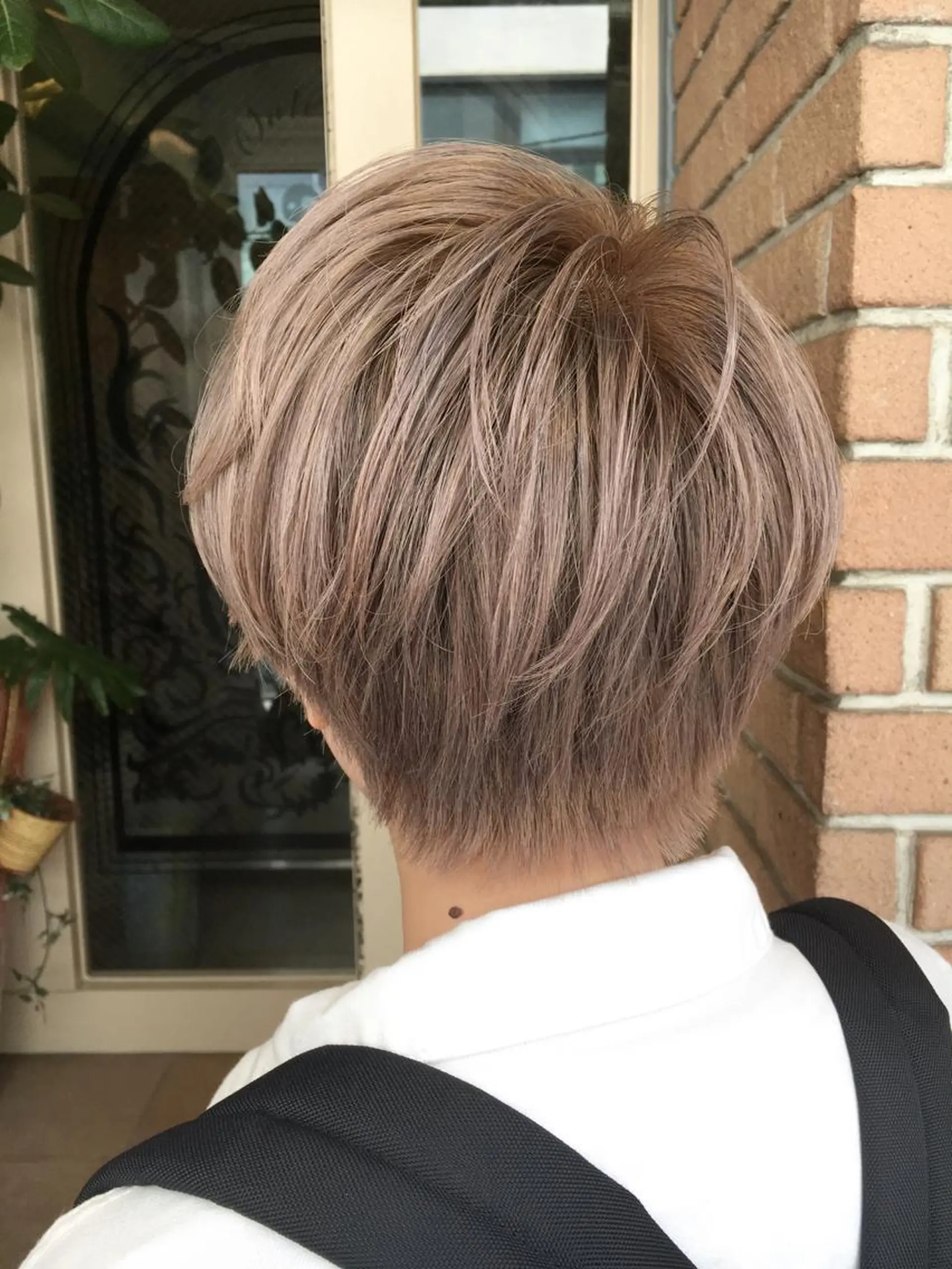 ショート カラー ベージュカラー ダブルカラー ミルクティーベージュ 外国人風カラー 北條 優輝のヘアスタイル