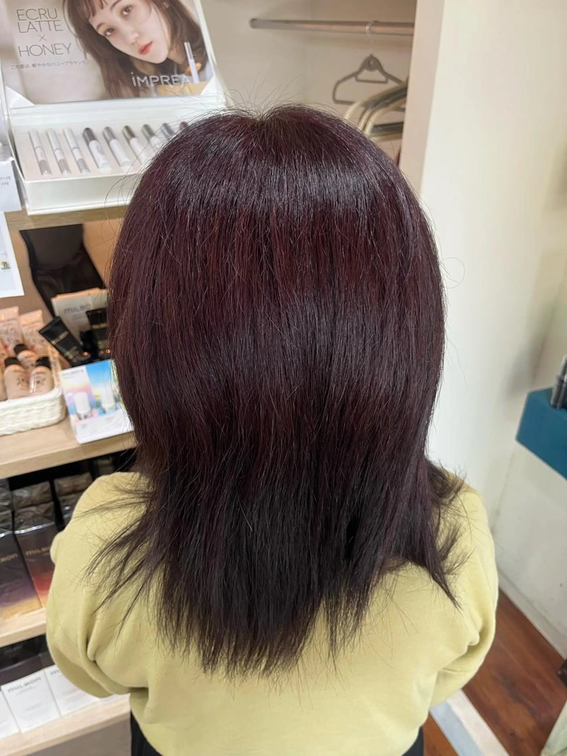 セミロング カラー ピンクカラー 臼井 いづみのヘアスタイル