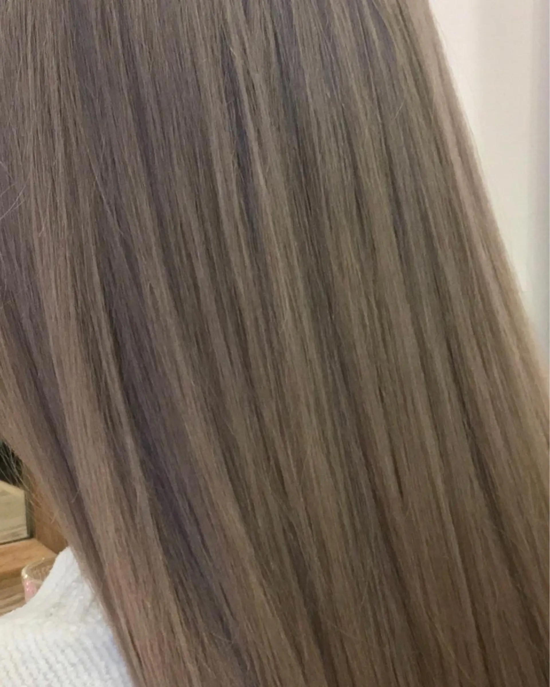 ロング カラー ベージュカラー ブリーチ ヘアカラー トリートメント 千 田のヘアスタイル