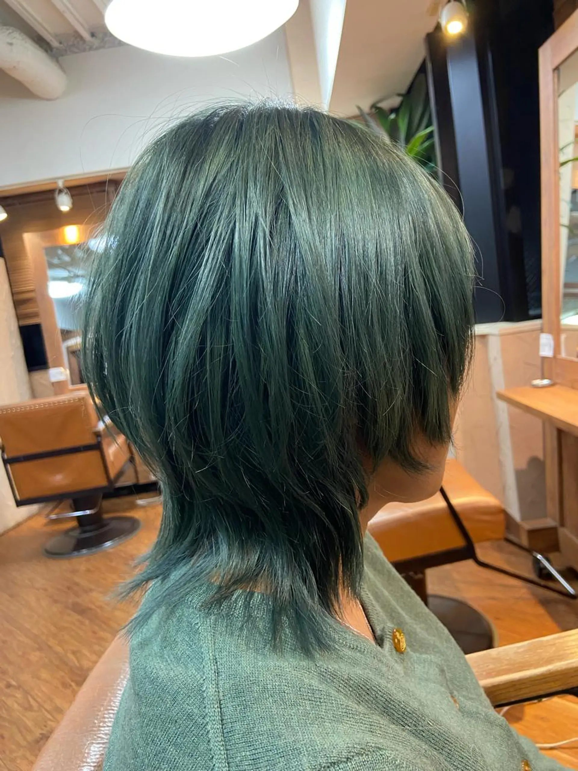 ミディアム カラー ウルフカット スローエイジング/ ダメージレス鈴木慎一のヘアスタイル