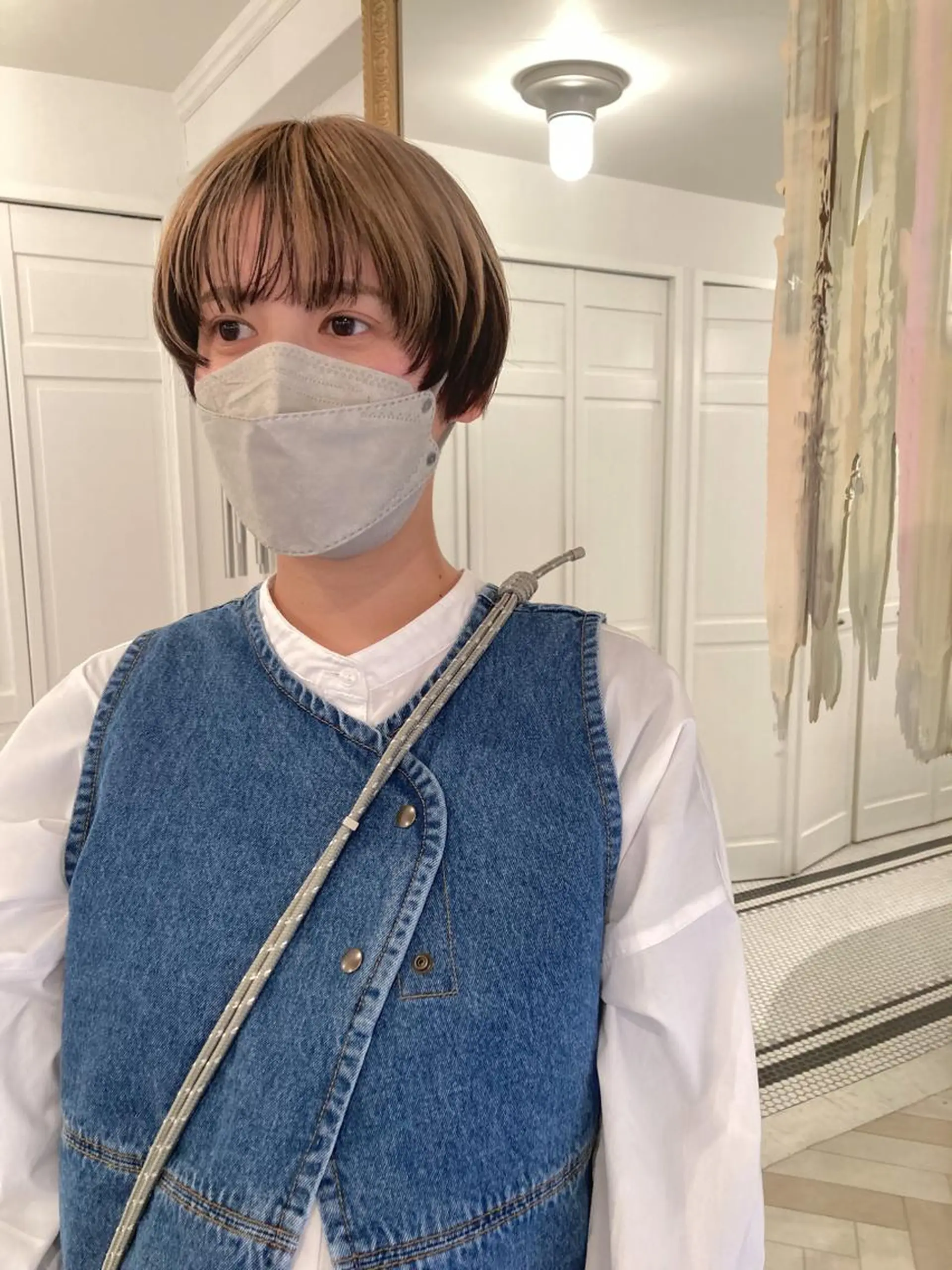 ショート カラー ブリーチ デザインカラー カット ヘアカラー お洒落ベージュ🤎 代官山shibukiのヘアスタイル