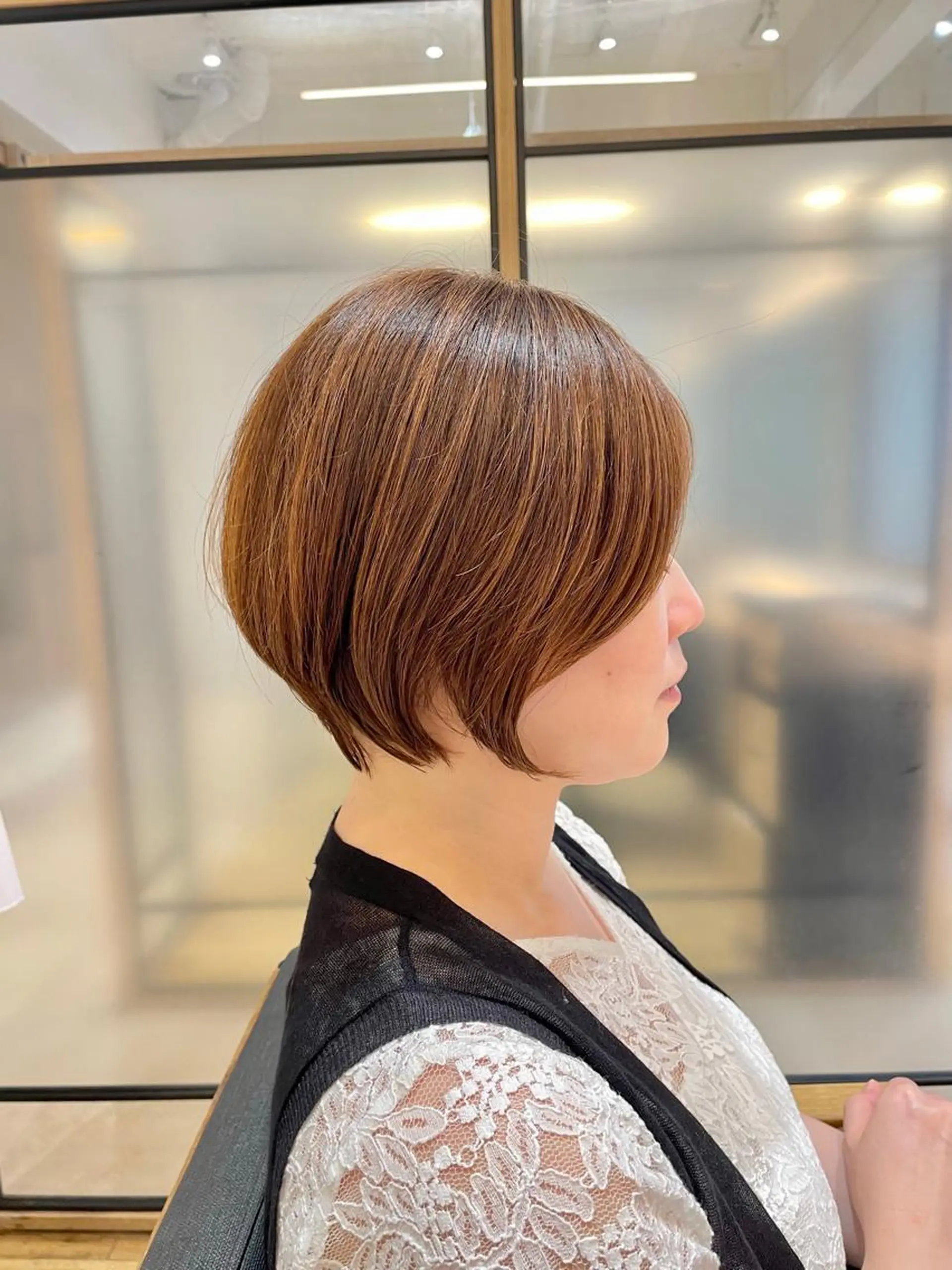 ショート ショートボブ 丸みショート ボブ ハイライト 髪質改善 カット ヘアカラー トリートメント シノハラ ガクト ショート/白髪ぼかしのヘアスタイル