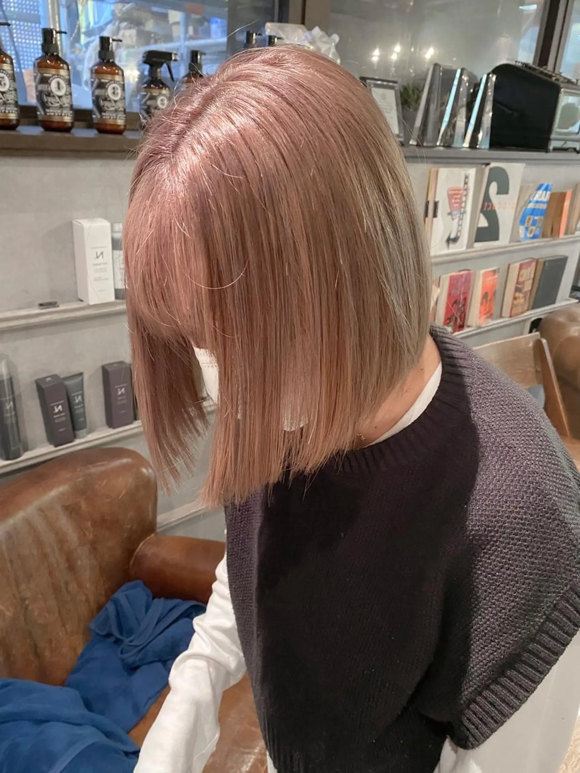 ショート カラー カット 柔らかブリーチ 🤎YUKAのヘアスタイル