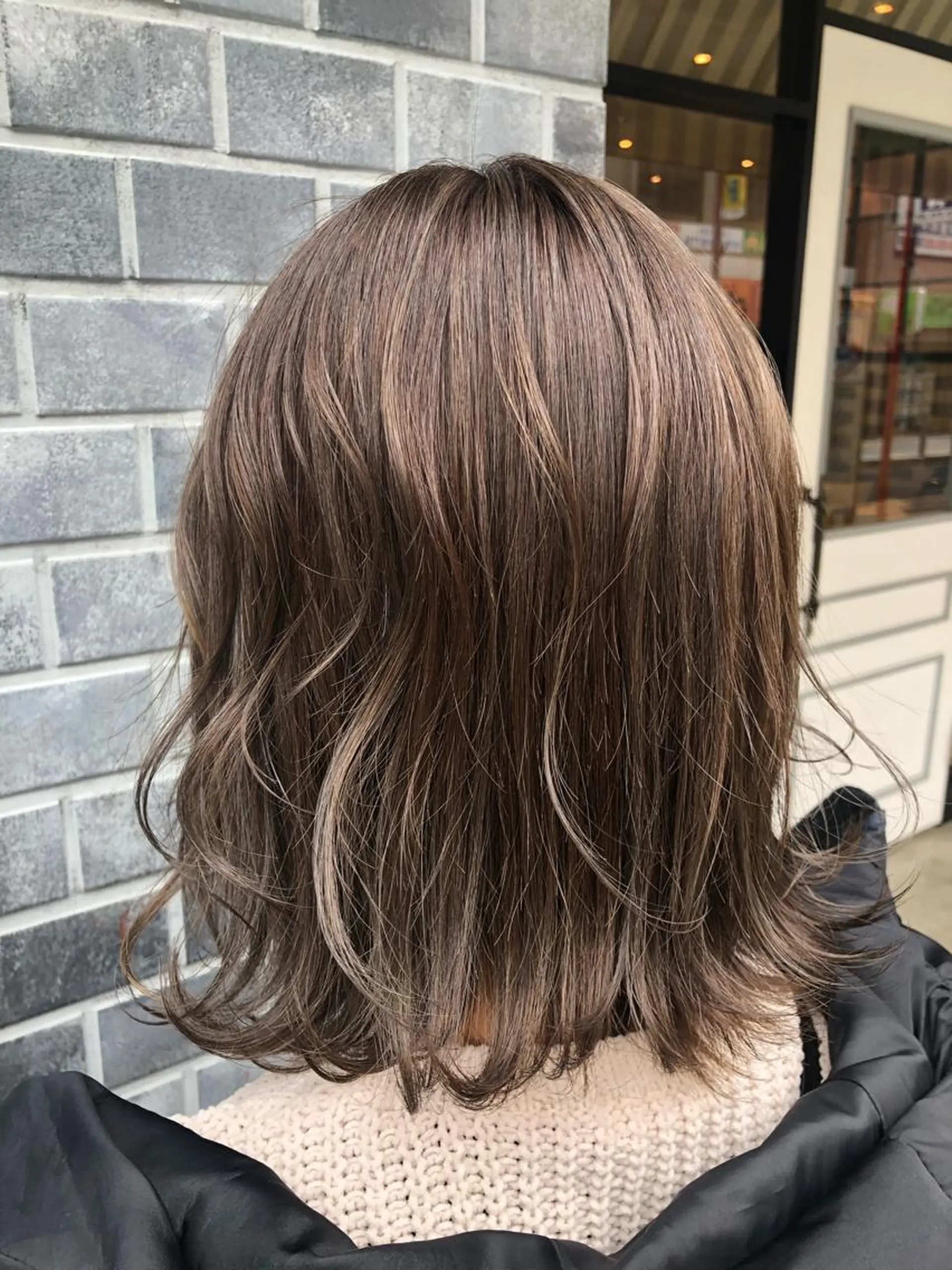 ミディアム カラー アッシュ ✳︎SERA✳︎ 平日のみご案内のマツエク・マツパデザイン