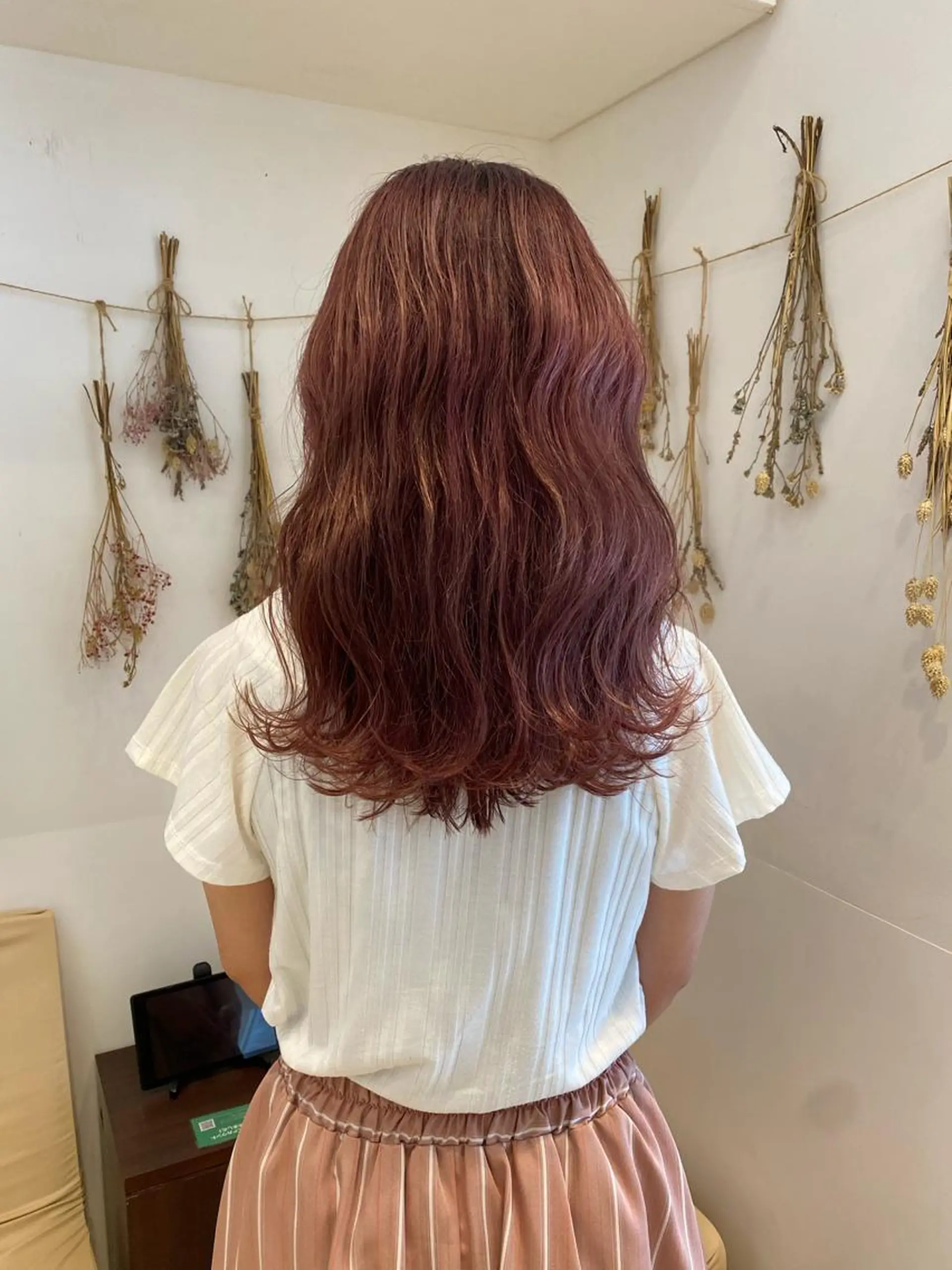 ミディアム カラー カシス ピンクカラー はだゆうき @hadadan08のヘアスタイル