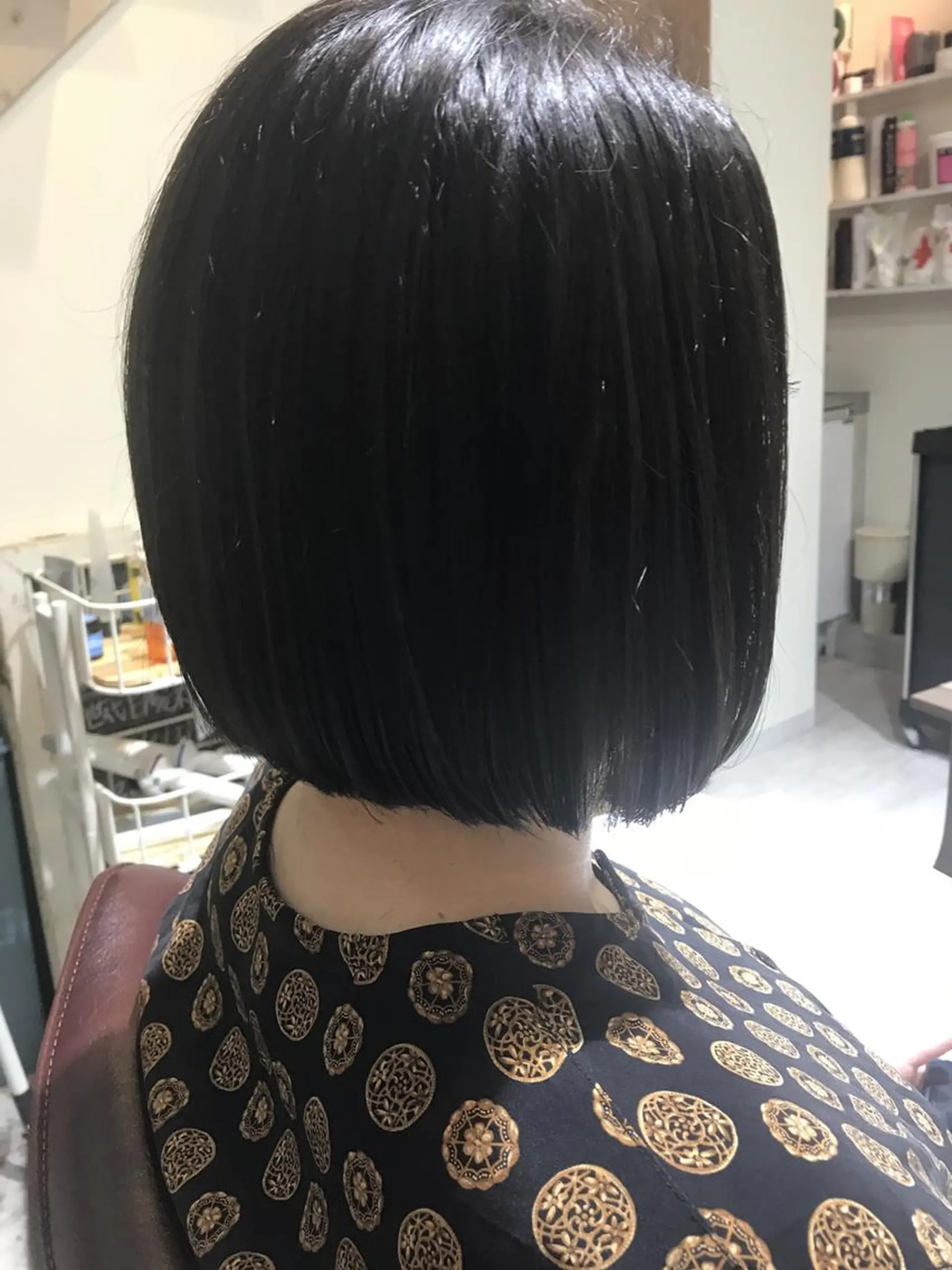 セミロング 🌻大人ツヤかわいい ⭐️根本麻美のヘアスタイル