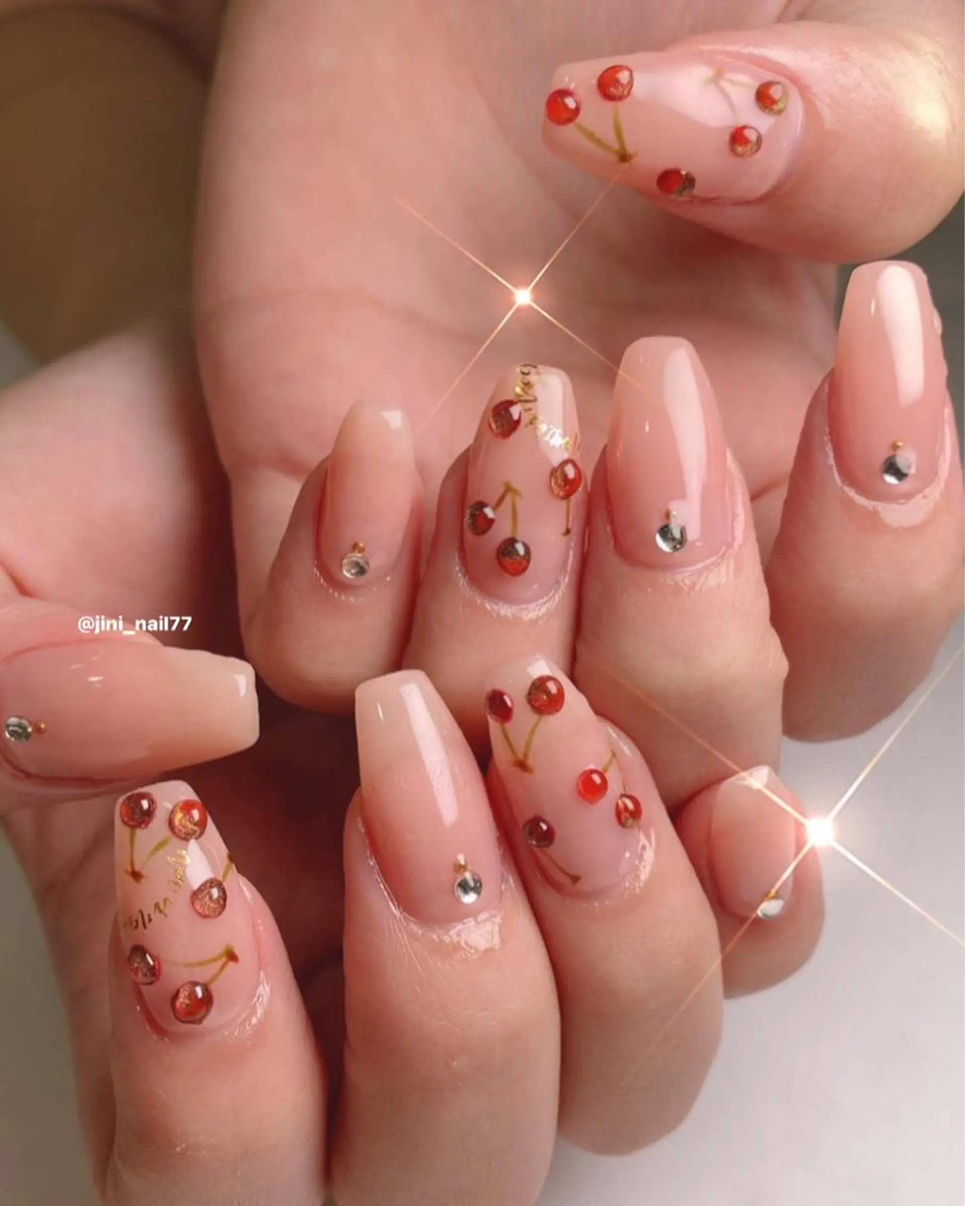 ネイル JINI NAIL所属・ジニ ネイルのネイルデザイン