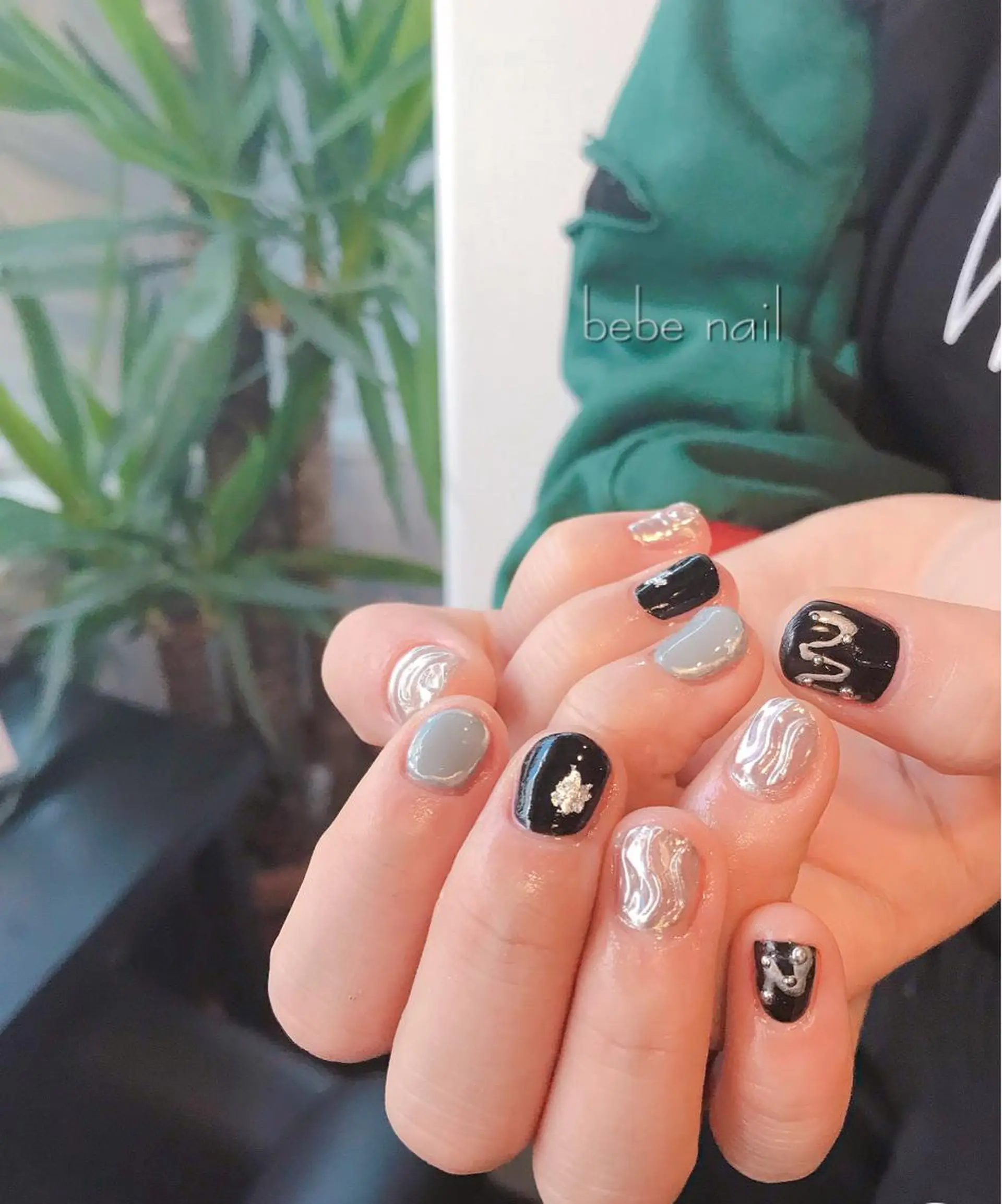 ネイル 卒業式 ニュアンスネイル Ann. nail.tokyo所属・Ann nailのネイルデザイン