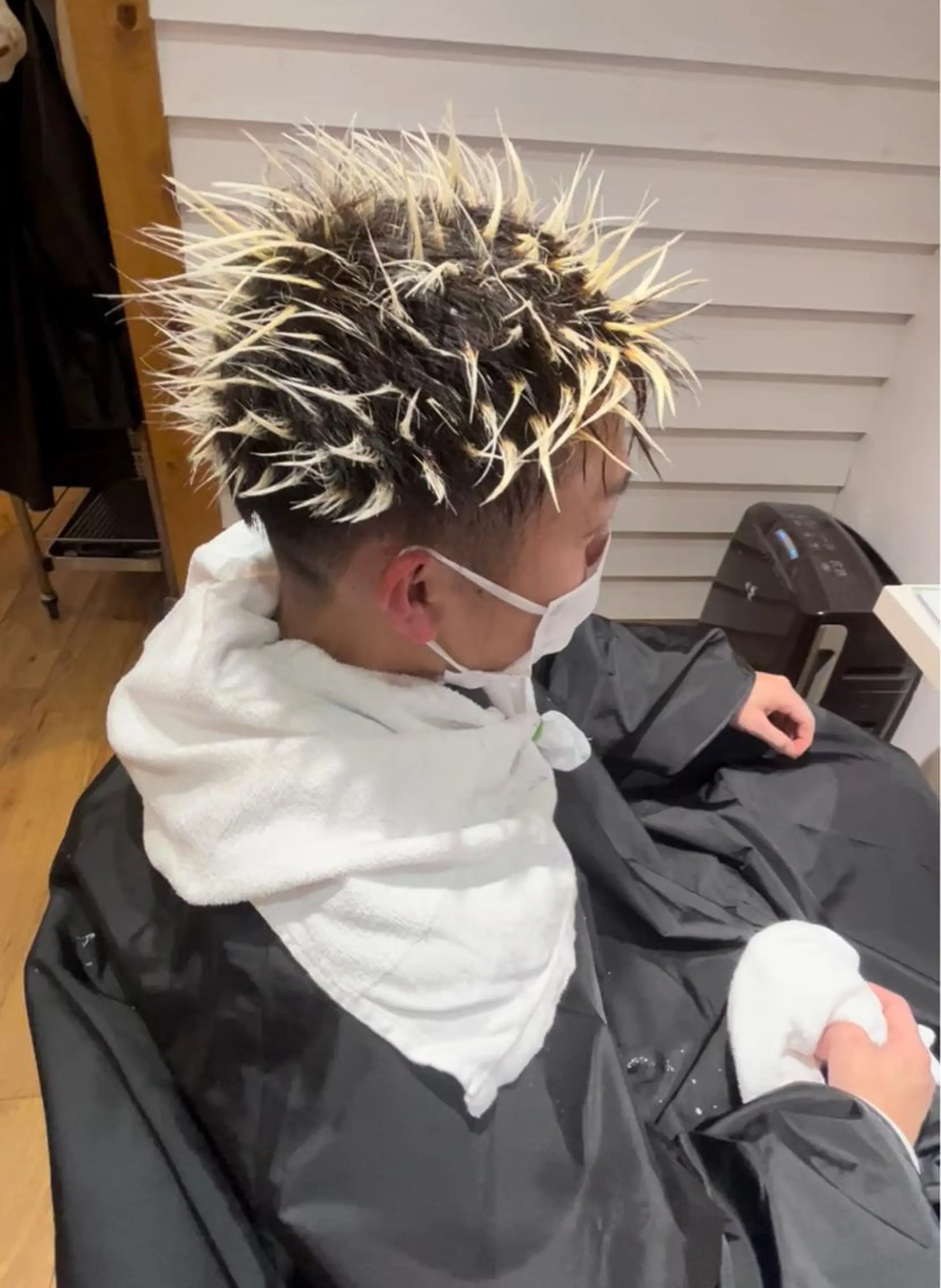 ショート カラー メンズ メンズメッシュ メッシュ カット ヘアカラー AVANCE.難波 店長 松元のヘアスタイル