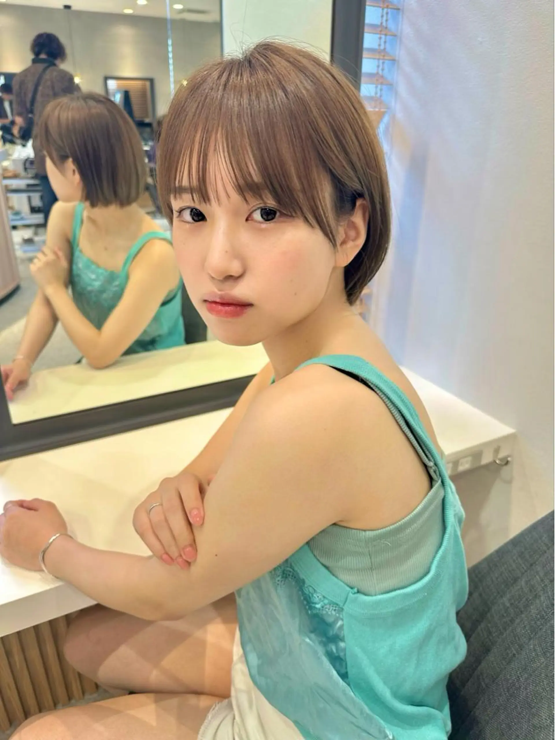 ショート カラー かえ🩶韓国ボブ🎀 透明感カラー🥣のヘアスタイル