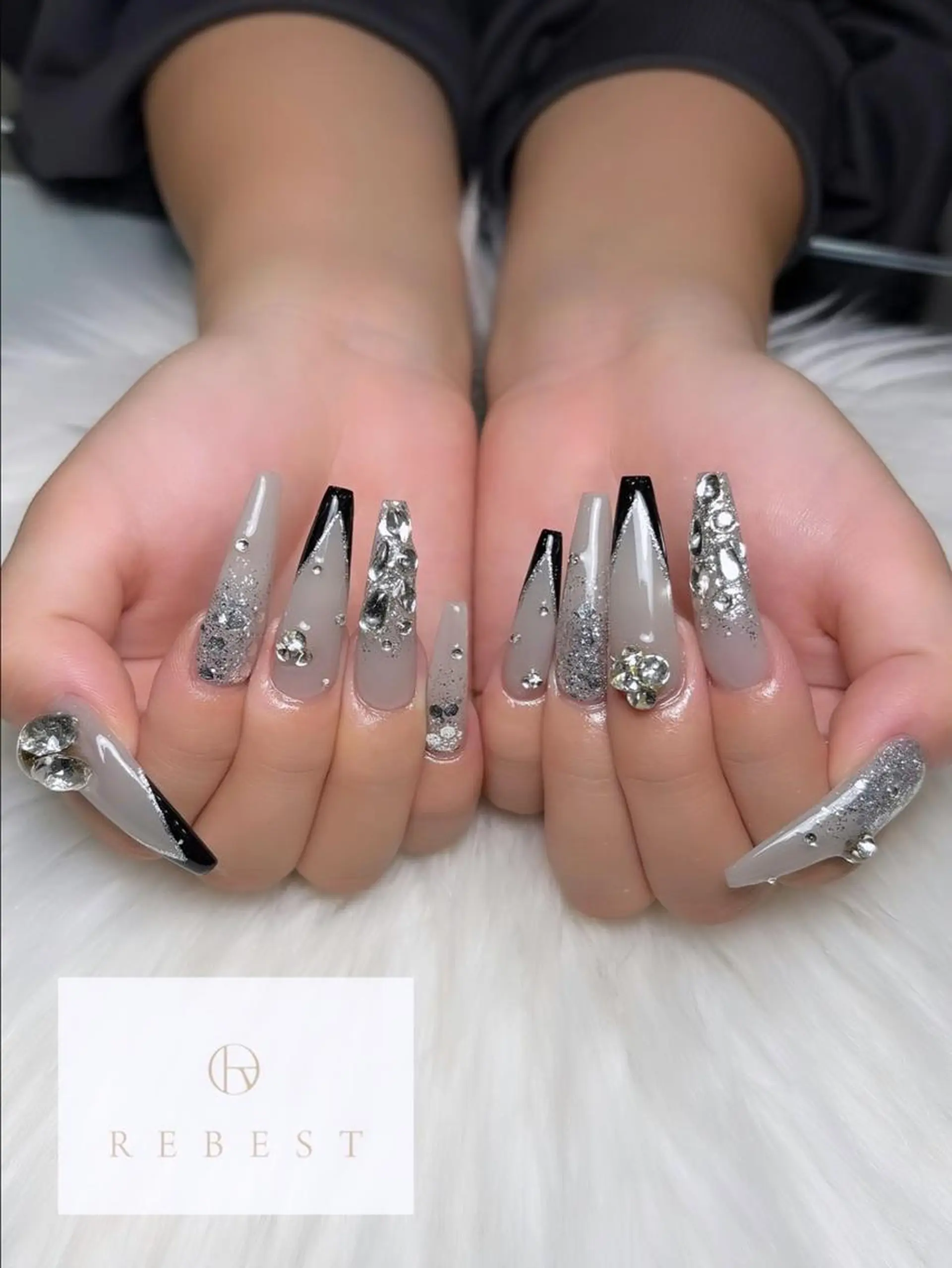 ネイル REBEST nailのネイルデザイン