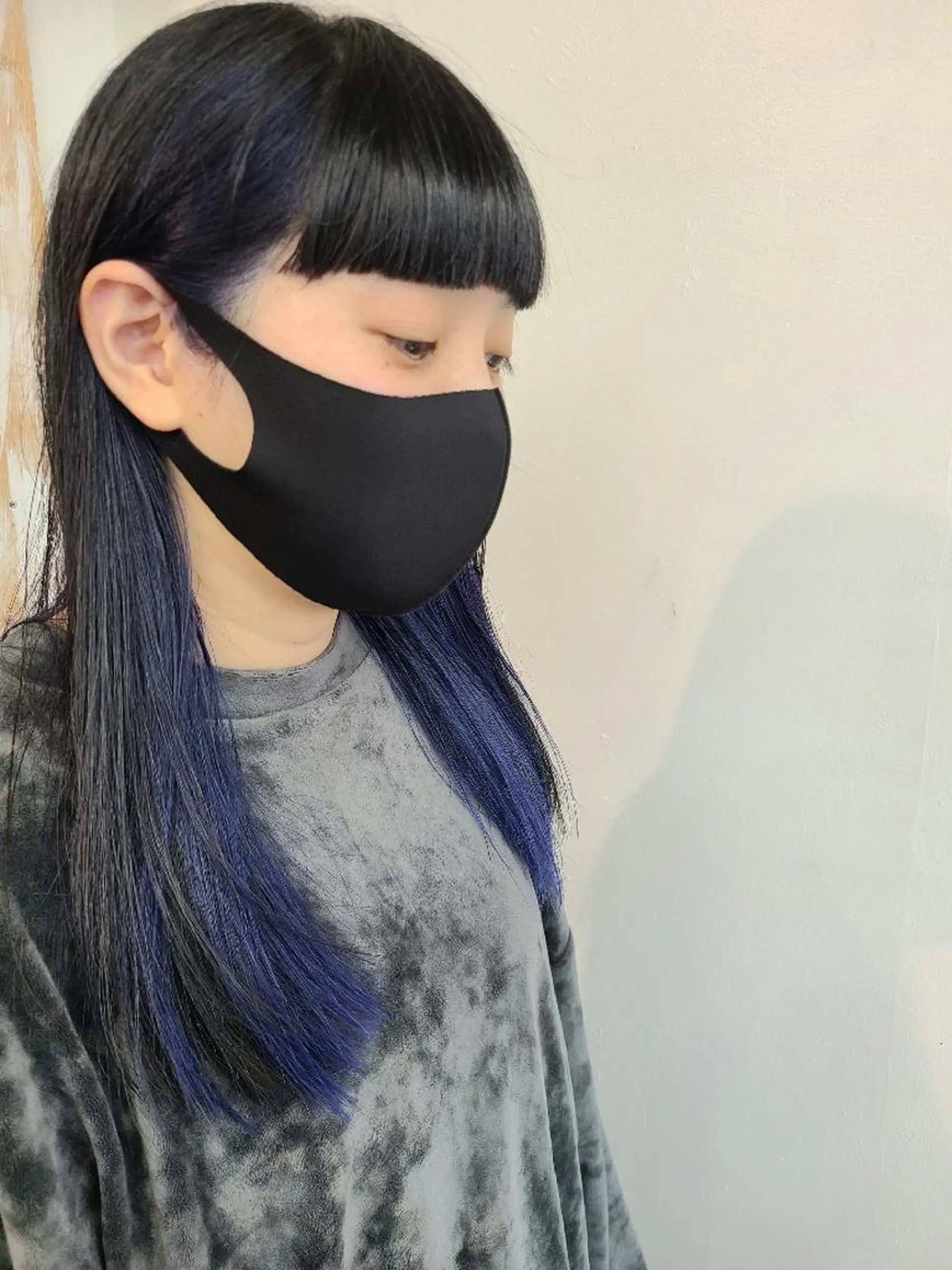 カラー ブリーチ ブルーカラー カット ヘアカラー SFIDA あいりのヘアスタイル