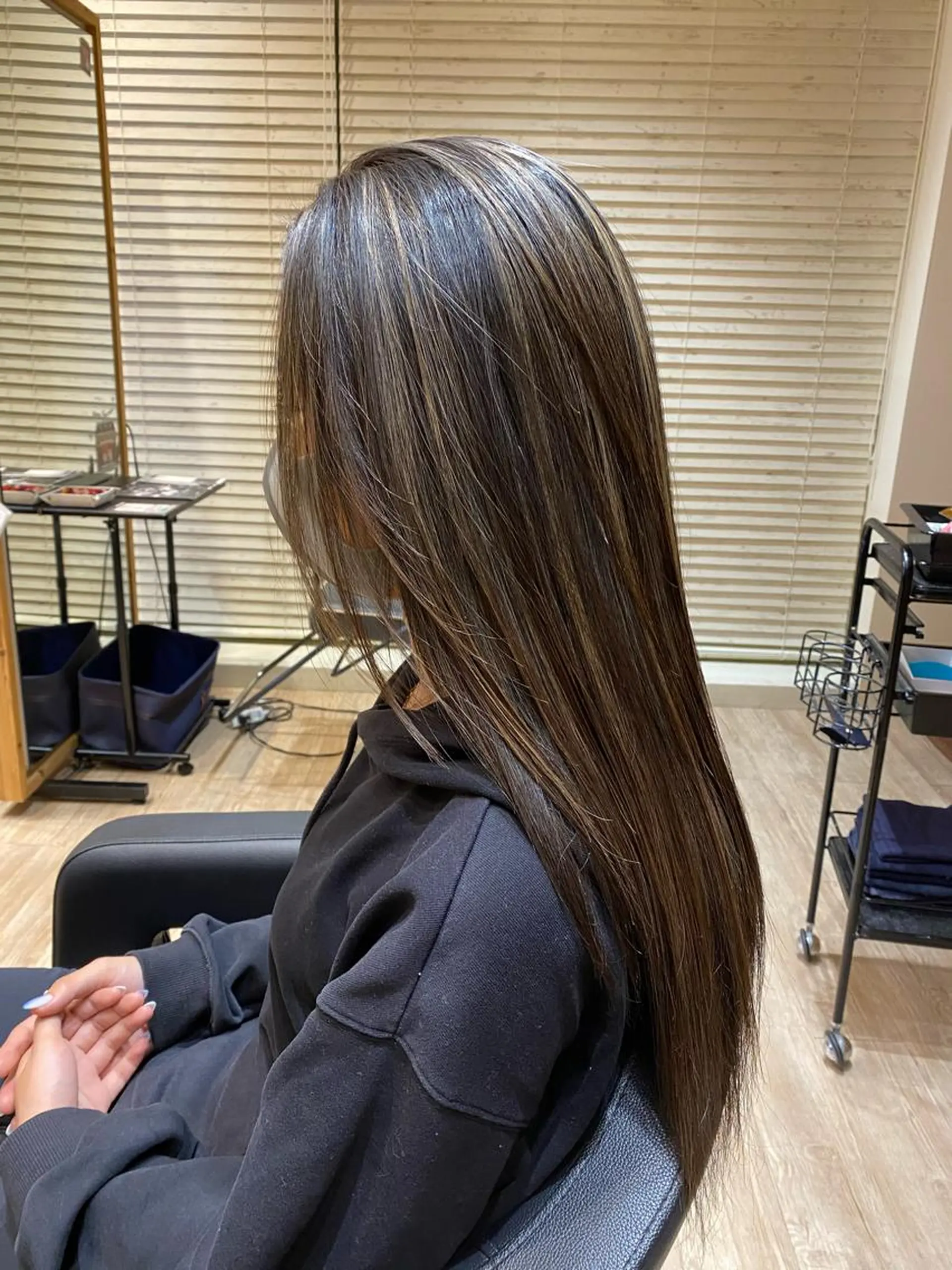ロング カラー 関口 友行のヘアスタイル